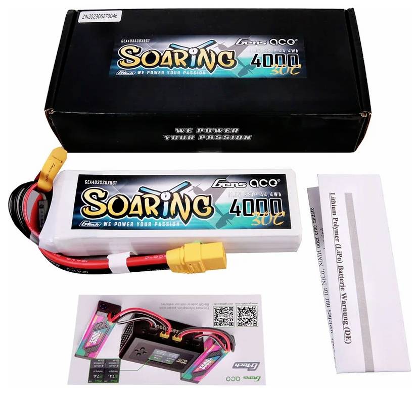 'Soaring 4000 30C' LiPo-Akku für Modellflugzeuge, in Verpackung mit Bedienungsanleitung und Garantiekarte.