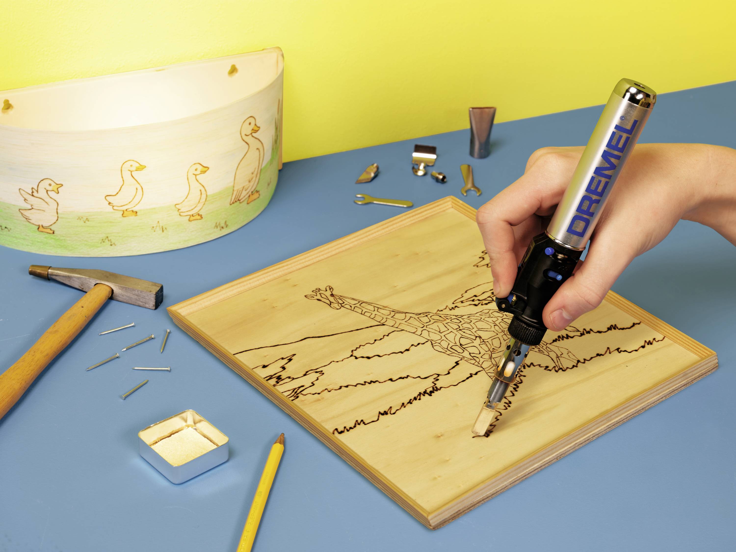 Dremel 2000-7 Versatip Gaslöt-Set Lötspitze, Heißgasdüse, Schaumstoffschneidespitze, Seilschneidespitze