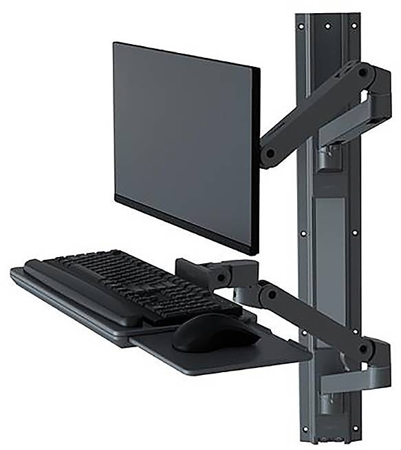 Monitor und Tastatur an einer verstellbaren Halterung befestigt, montiert an einer Wand. Ideal für platzsparende Arbeitsplätze.