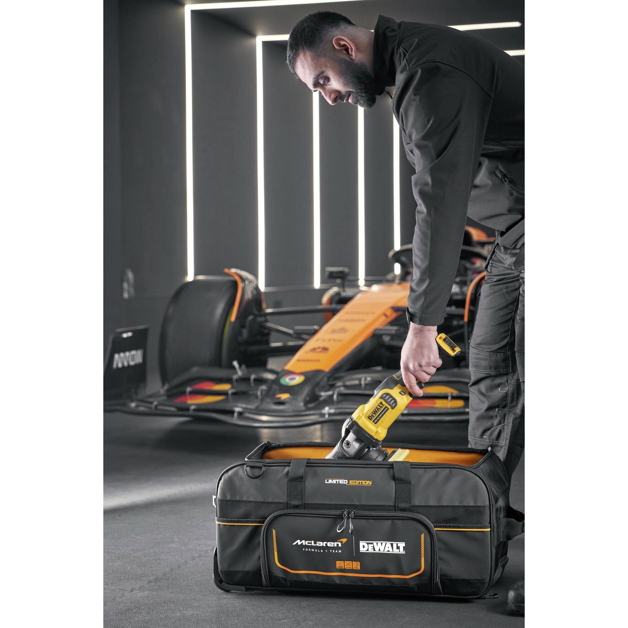 DEWALT McLaren Trolley DWST83522-9 Werkzeugrucksack unbestückt