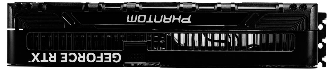 Seitenansicht einer GeForce RTX Grafikkarte mit der Aufschrift PHANTOM.
