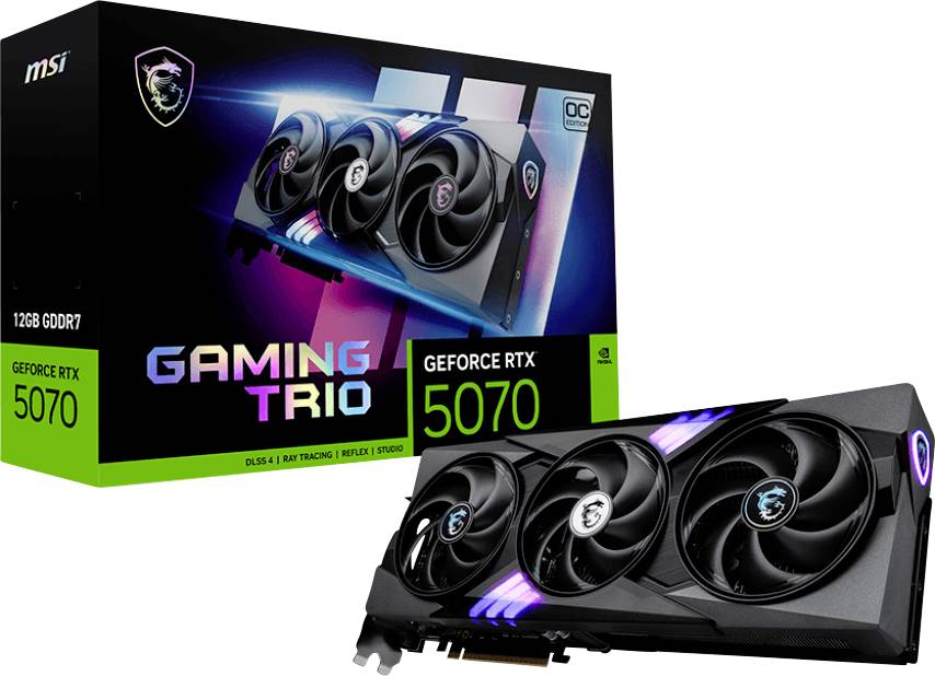 Eine MSI GeForce RTX 5070 Gaming Trio Grafikkarte wird präsentiert, mit drei Lüftern und RGB-Beleuchtung, auf einer Verpackung abgebildet.