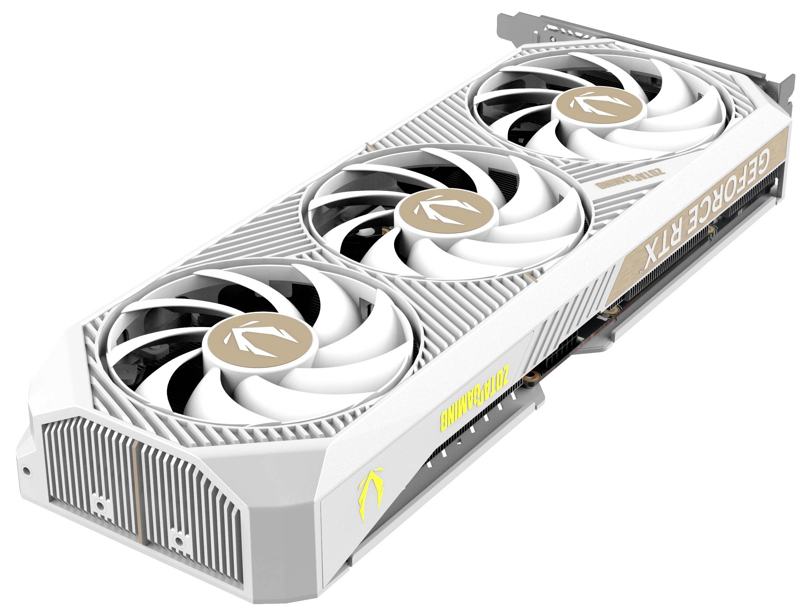 Grafikkarte mit drei Lüftern, weißem Gehäuse und goldenen Akzenten, Marke 'GEFORCE RTX' sichtbar an der Seite.