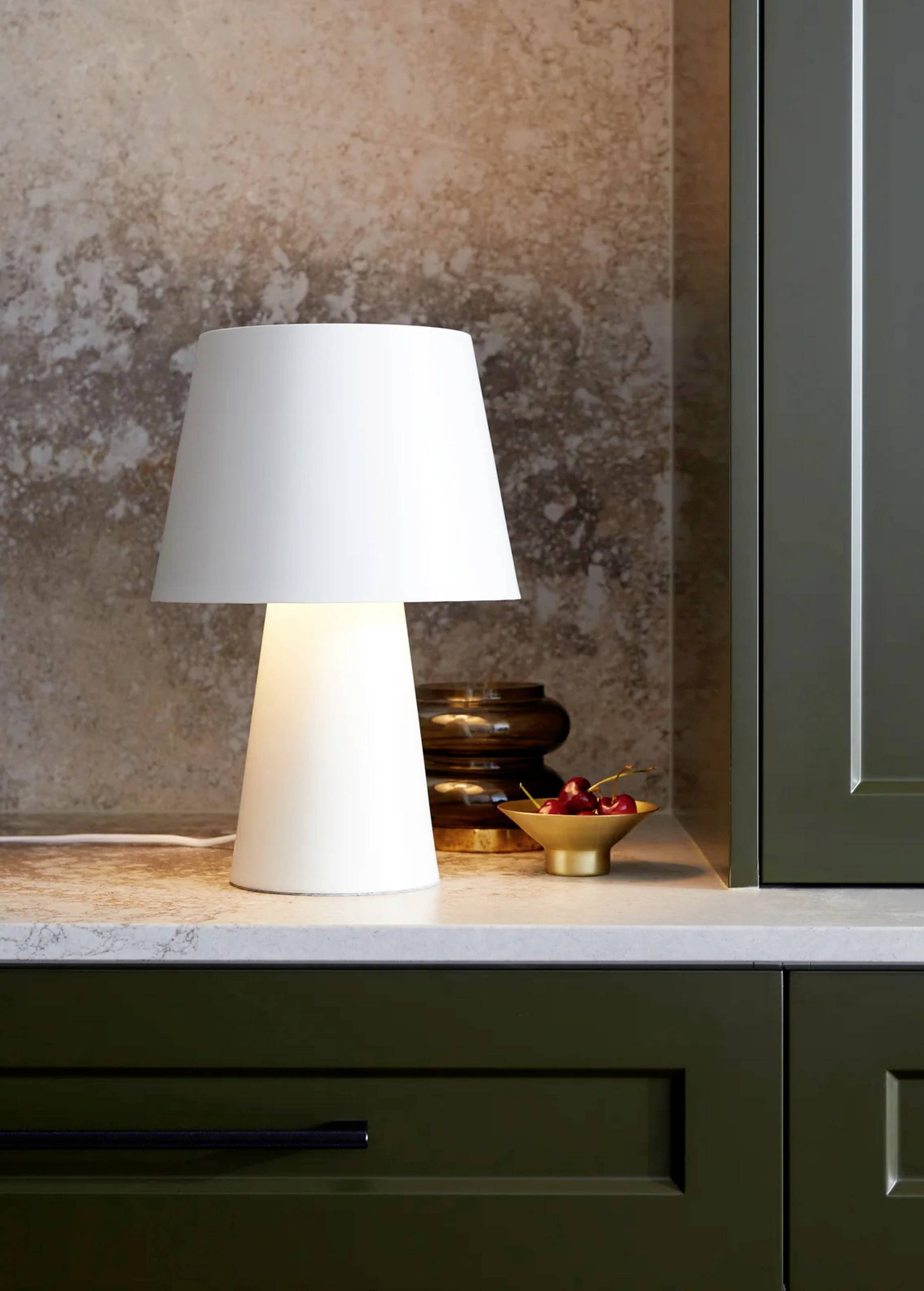 Lucci Harris 26960849 Tischlampe E27 Weiß