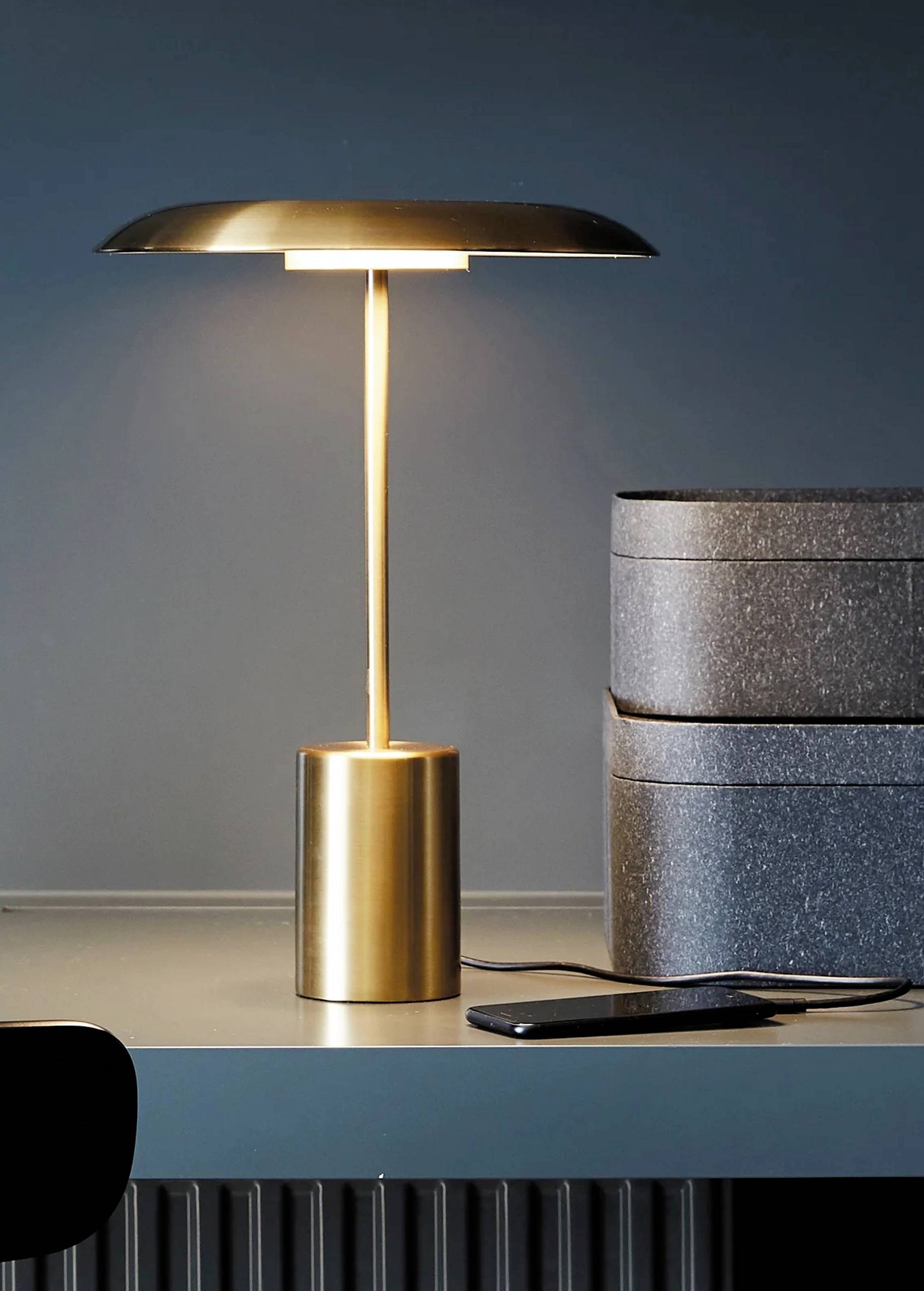 Lucci Smith 269392 LED-Tischlampe LED LED fest eingebaut 24W EEK: F (A - G) Messing-antik