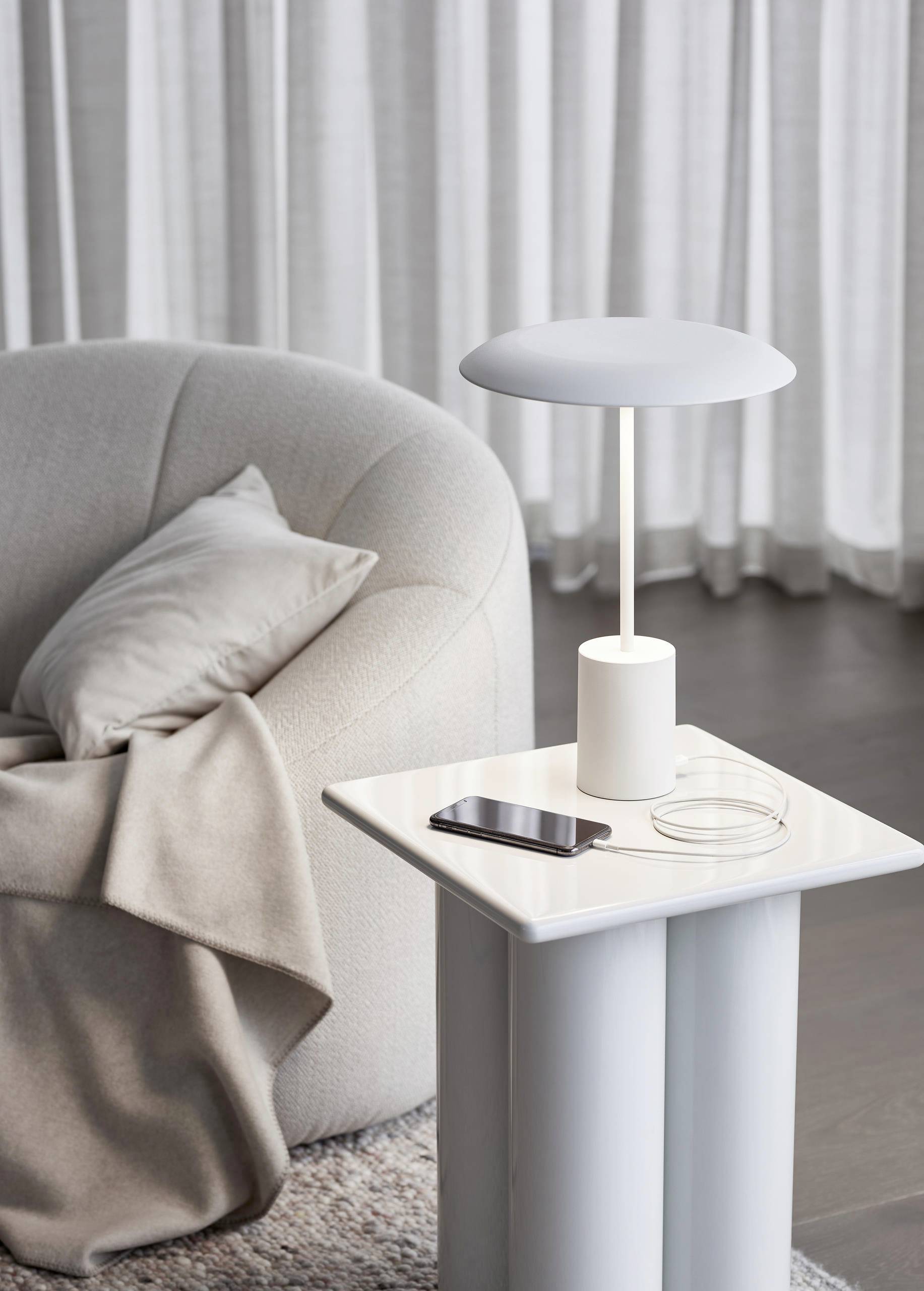 Lucci Smith 269393 LED-Tischlampe LED LED fest eingebaut 24W EEK: F (A - G) Weiß