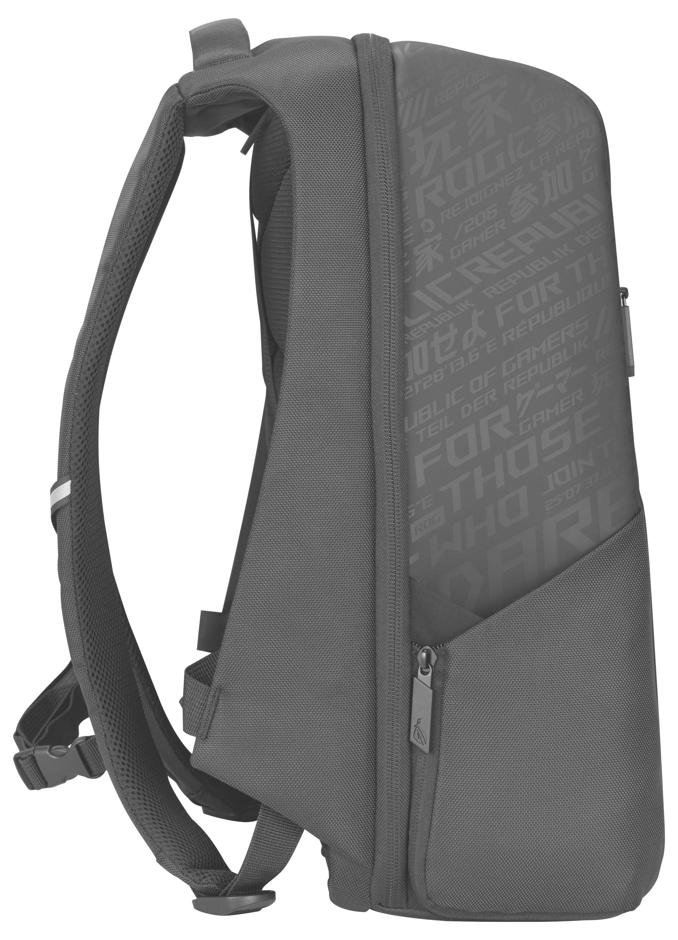 Seitenansicht eines grauen Laptops-Rucksacks mit gepolsterten Trägern und Fächern, auf der Oberfläche sind Buchstaben und Symbole.