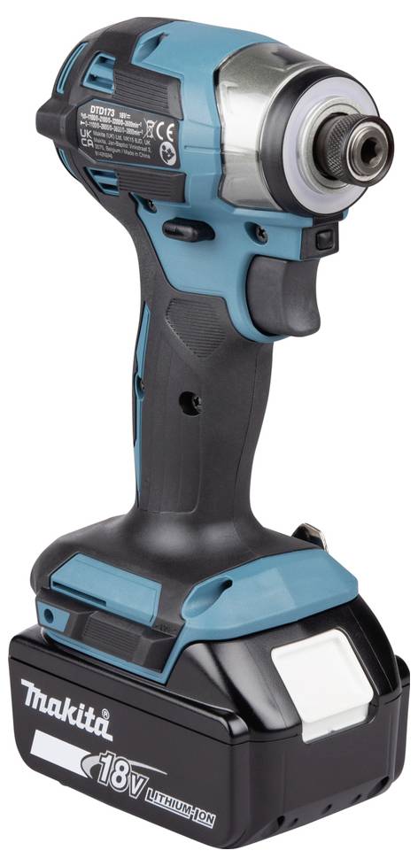 Eine blaue und schwarze kabellose Bohrmaschine mit einem 18-V-Lithium-Ionen-Akku, der an der Basis angebracht ist, mit der Aufschrift 'Makita'.