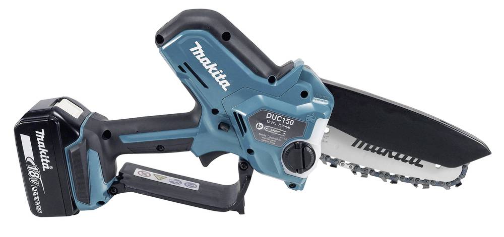 Makita DUC150 Akku-Kettensäge mit einem 18V-Akku, von der Seite gezeigt. Das blau-schwarze Design umfasst eine sichtbare Kette und Führungsschiene.