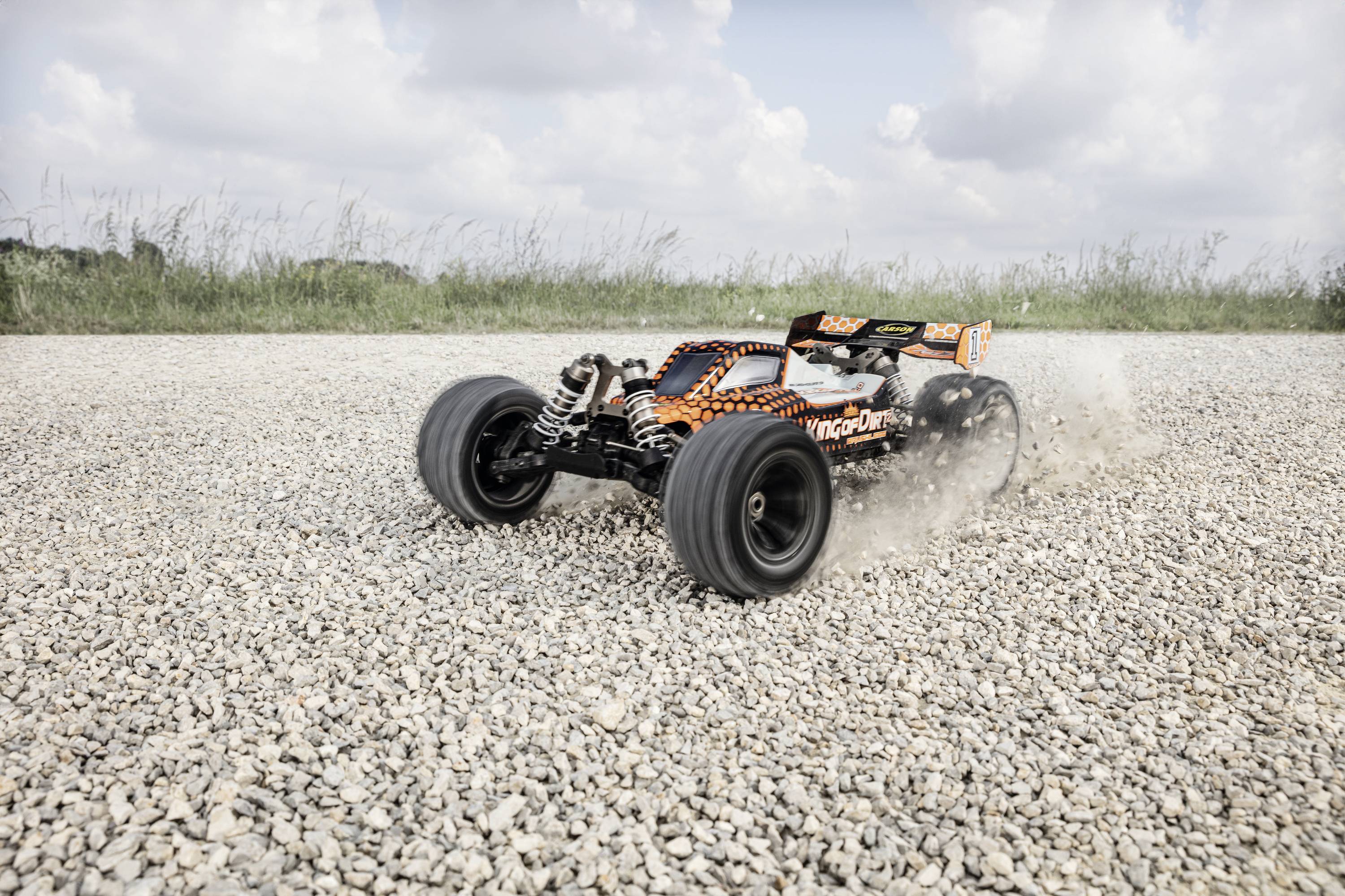 Carson Modellsport King of Dirt 2.0 Orange, Schwarz 1:8 RC Modellauto Elektro Buggy 100% RtR 2,4GHz inkl. Akku, Ladegerät und