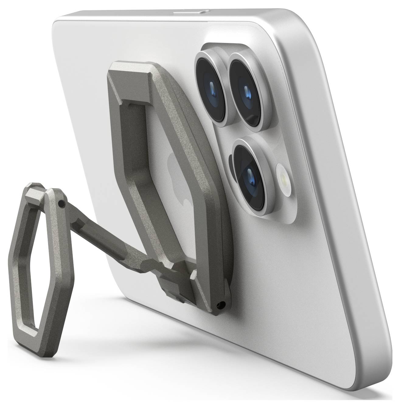 Silbernes Smartphone mit dreifacher Kamera, an dessen Rückseite ein grauer, klappbarer Ständer befestigt ist.