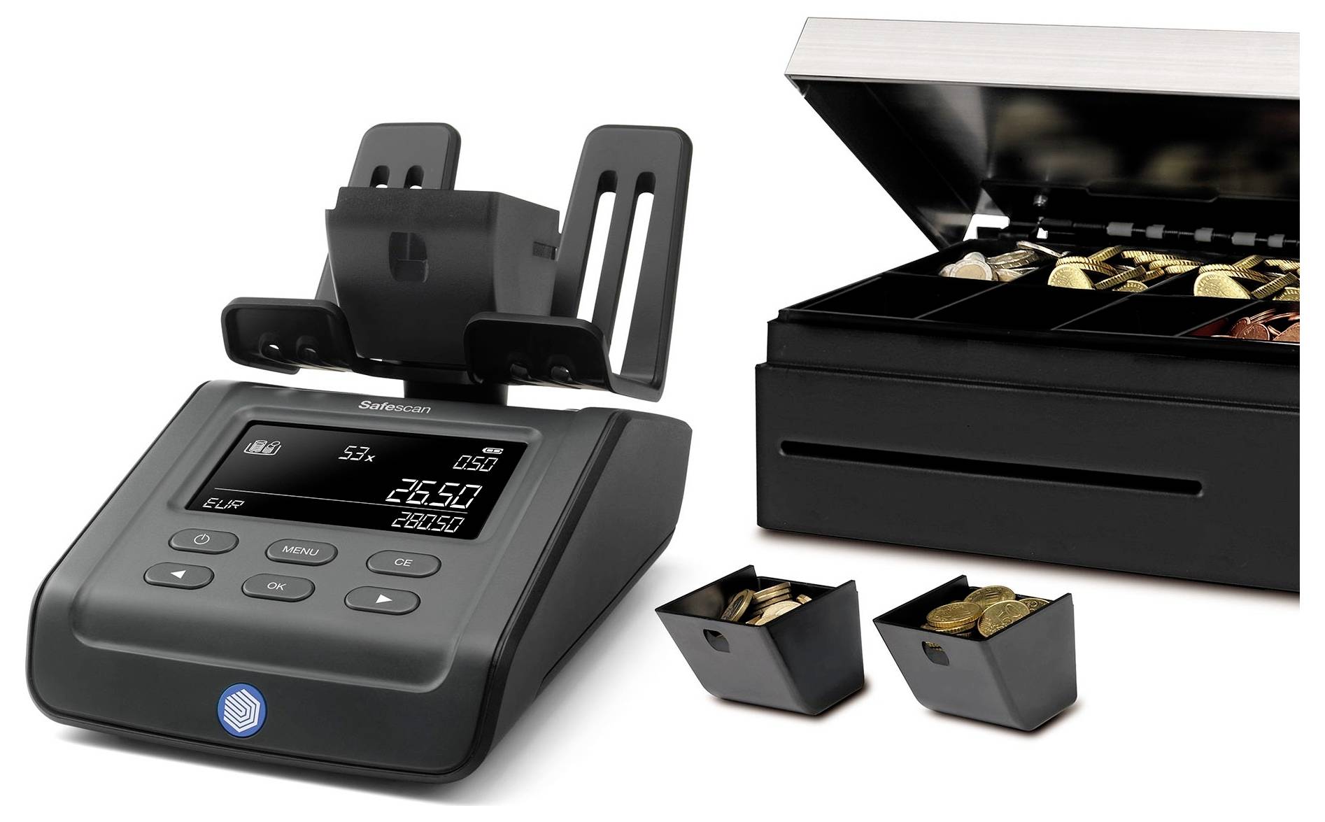 Ein elektronischer Münzzähler zeigt die Anzahl und den Wert von Münzen an. Rechts daneben eine geöffnete Schublade mit Münzfächern.
