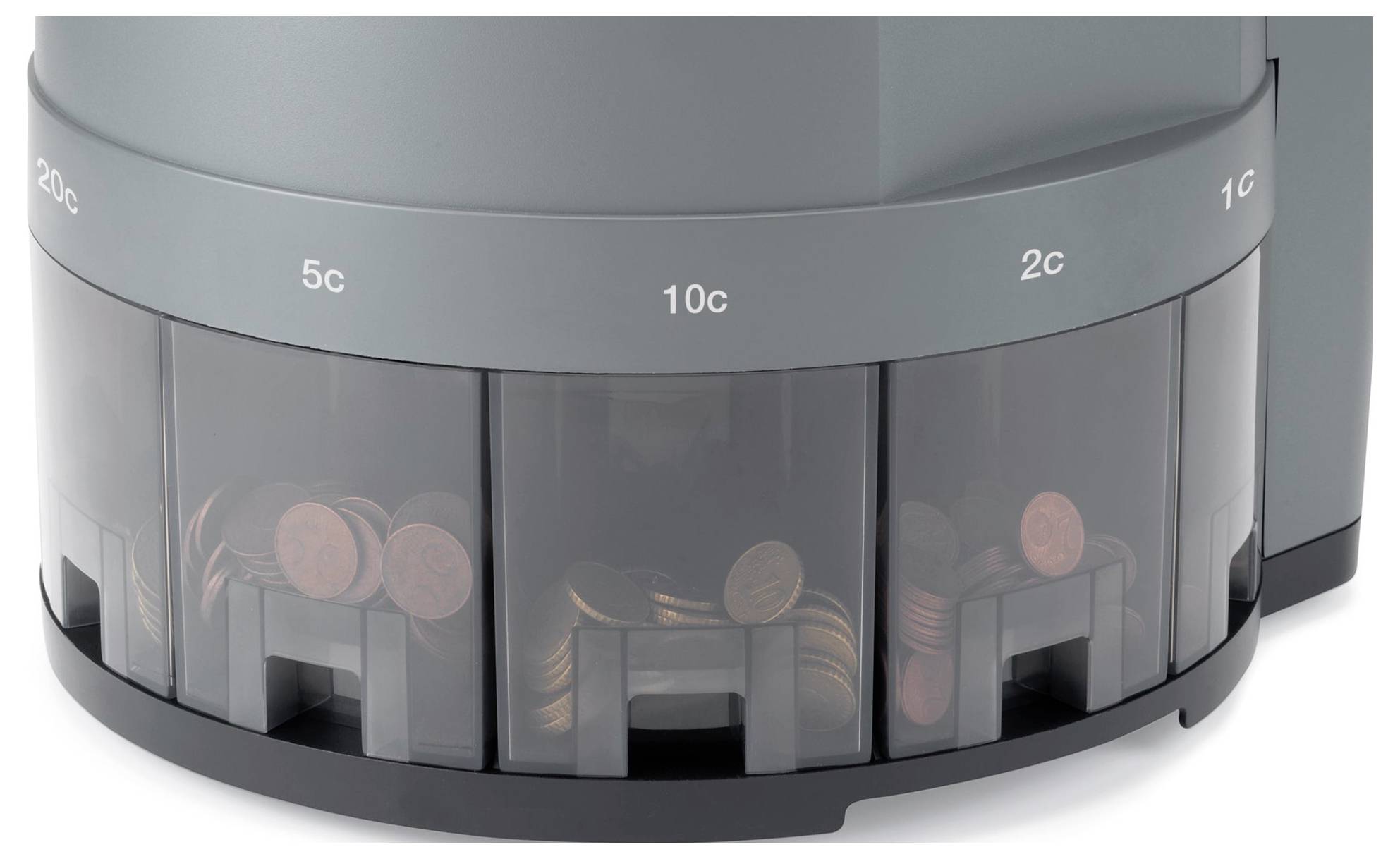 Münzzählmaschine mit Fächern für 1c, 2c, 5c, 10c, 20c sortiert Münzen. Fächer zeigen unterschiedliche Mengen an Münzen.