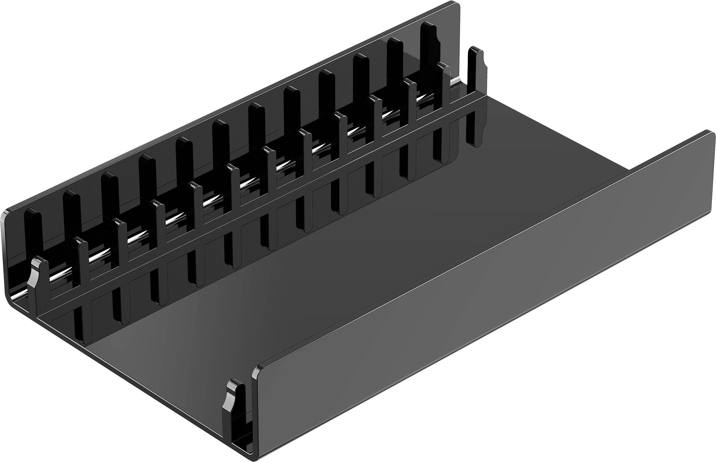 Eine schwarze Kabelmanagement-Halterung mit mehreren Schlitzen zum ordentlichen Organisieren und Sichern von Kabeln, in einer 3D-Perspektivansicht dargestellt.