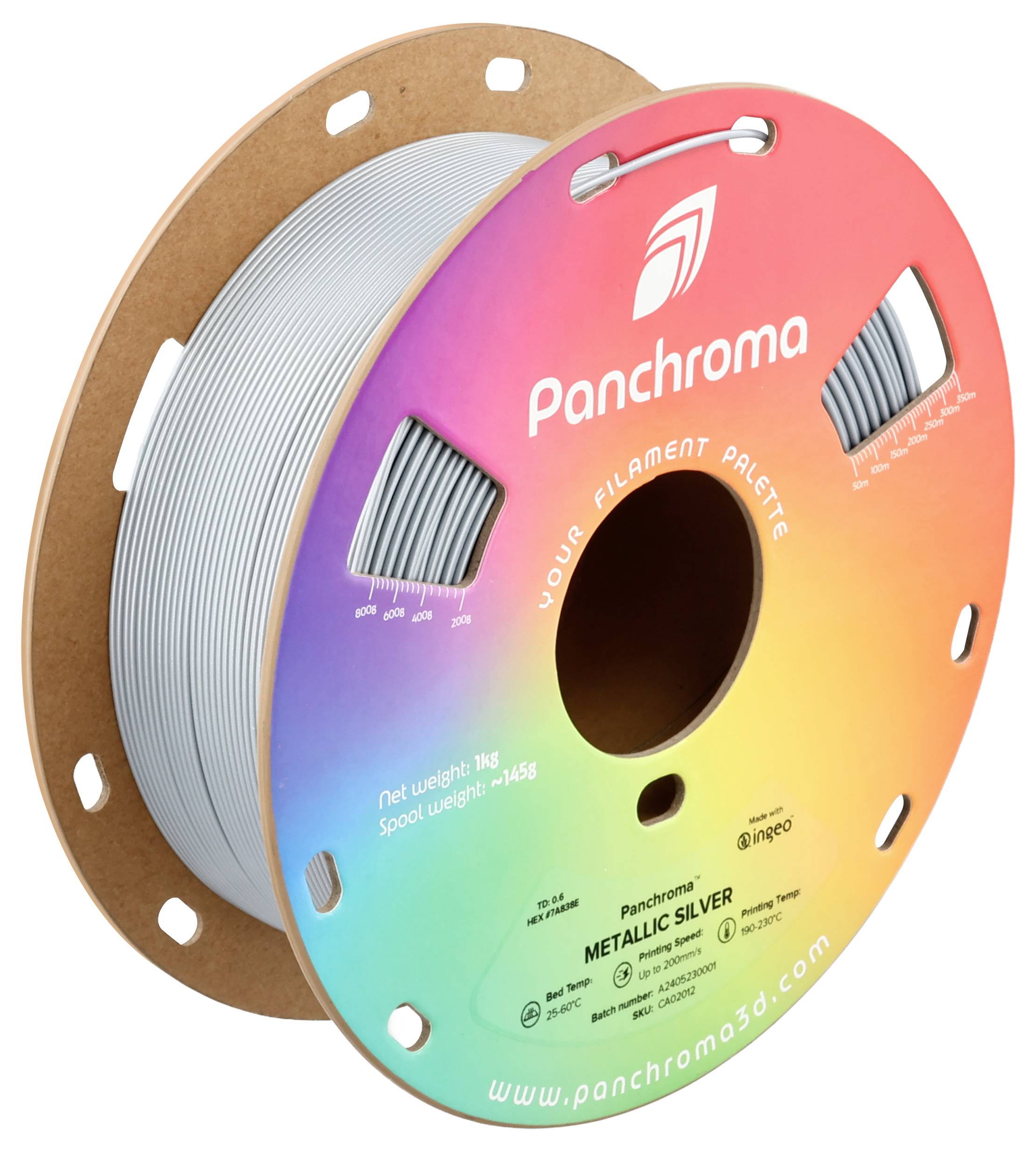 Die Abbildung zeigt eine Spule mit 3D-Drucker-Filament in metallisch-silberner Farbe, auf einer runden Verpackung mit buntem Design.