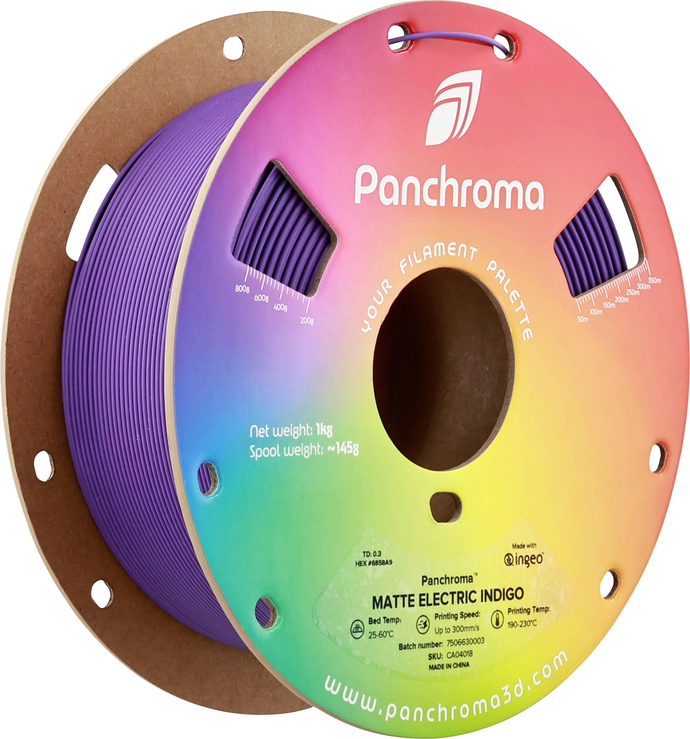 Bunte Filamentrolle mit lila Faden von Panchroma, 1 kg Gewicht. Enthält Herstellerangaben und Website 'www.panchroma3d.com'.