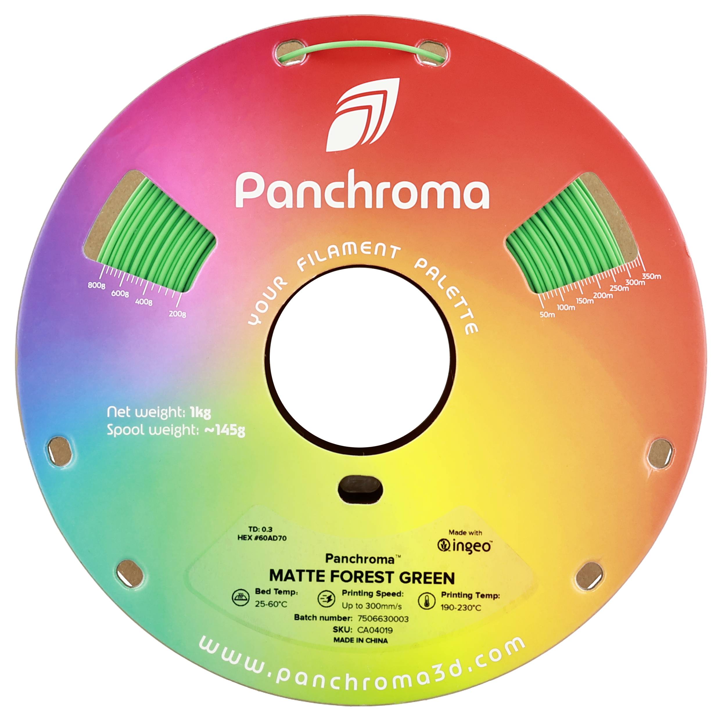 Eine runde Filamentspule, markiert mit 'Panchroma'. Sie zeigt grüne Matte-Filamente auf einem Regenbogen-Hintergrund. Text und Skalen rundum.