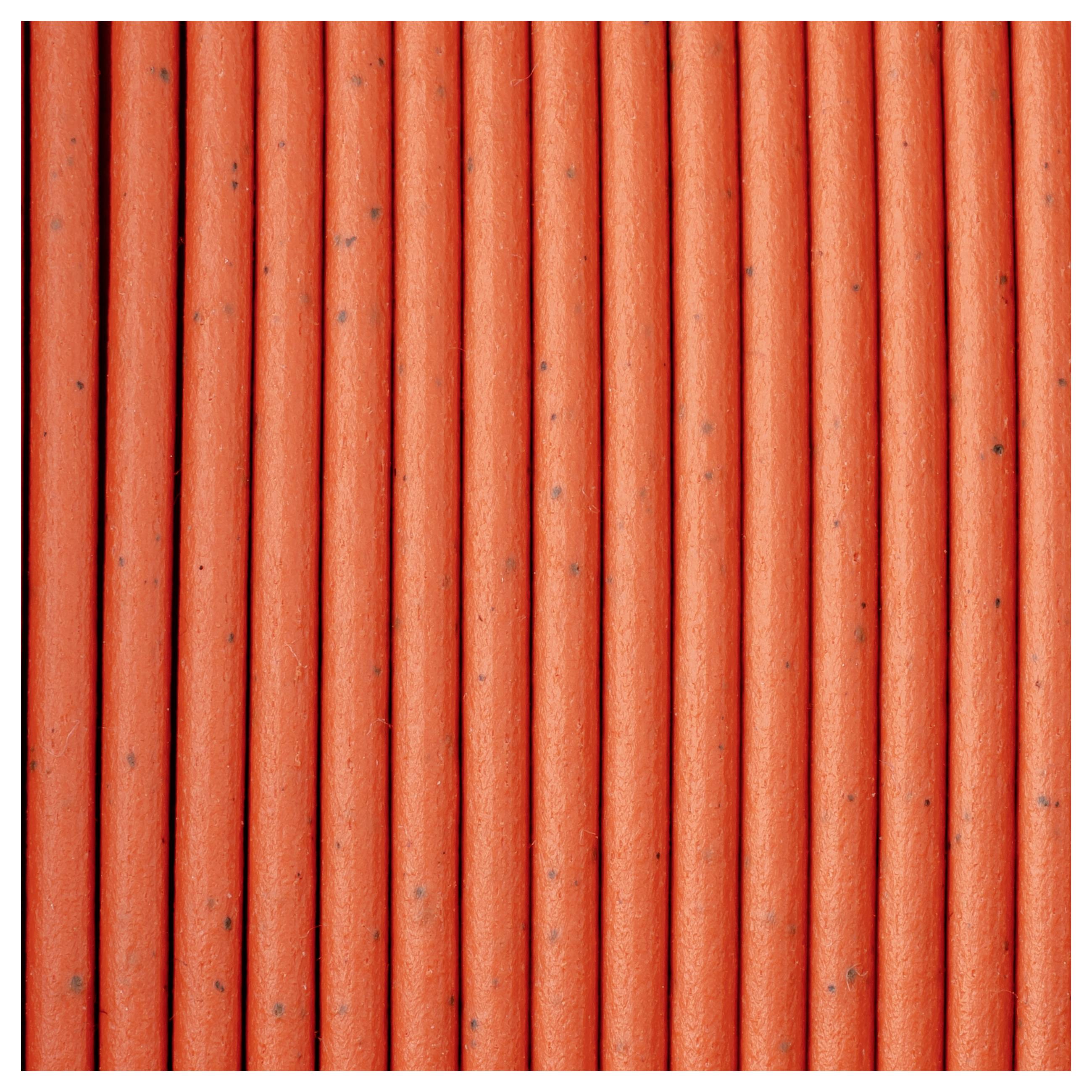 Orangefarbene, parallele Streifen bilden ein strukturiertes Muster.