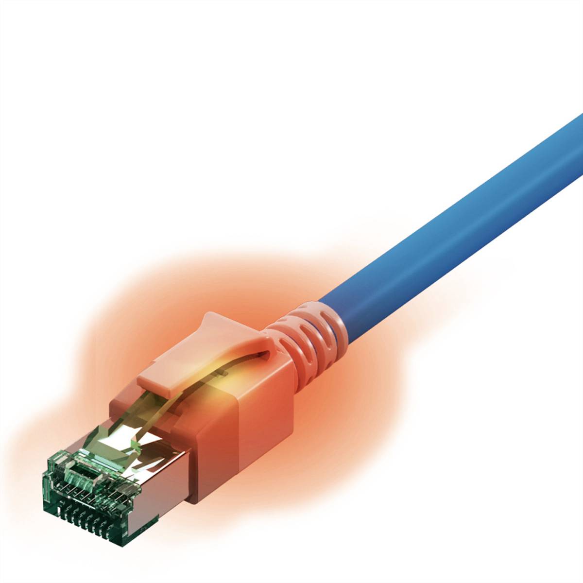 Ein blaues Netzwerkkabel mit einem RJ45-Stecker, der ein grünes Leuchten und eine rote Glühung zeigt, deutet auf eine Datenverbindung hin.