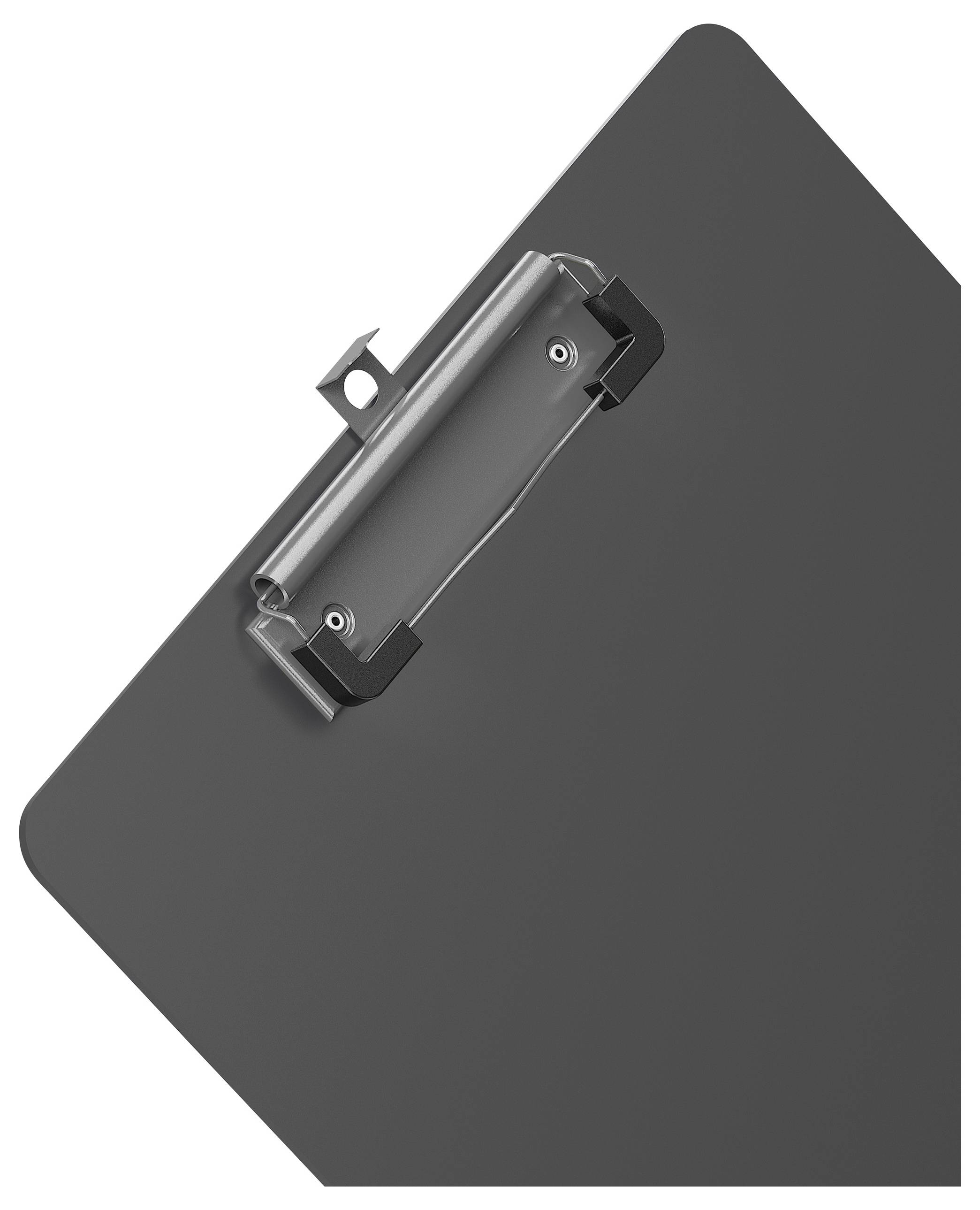 Eine schwarze Klemmbrett mit einem silbernen Metallclip, schräg gegen einen weißen Hintergrund gelehnt.