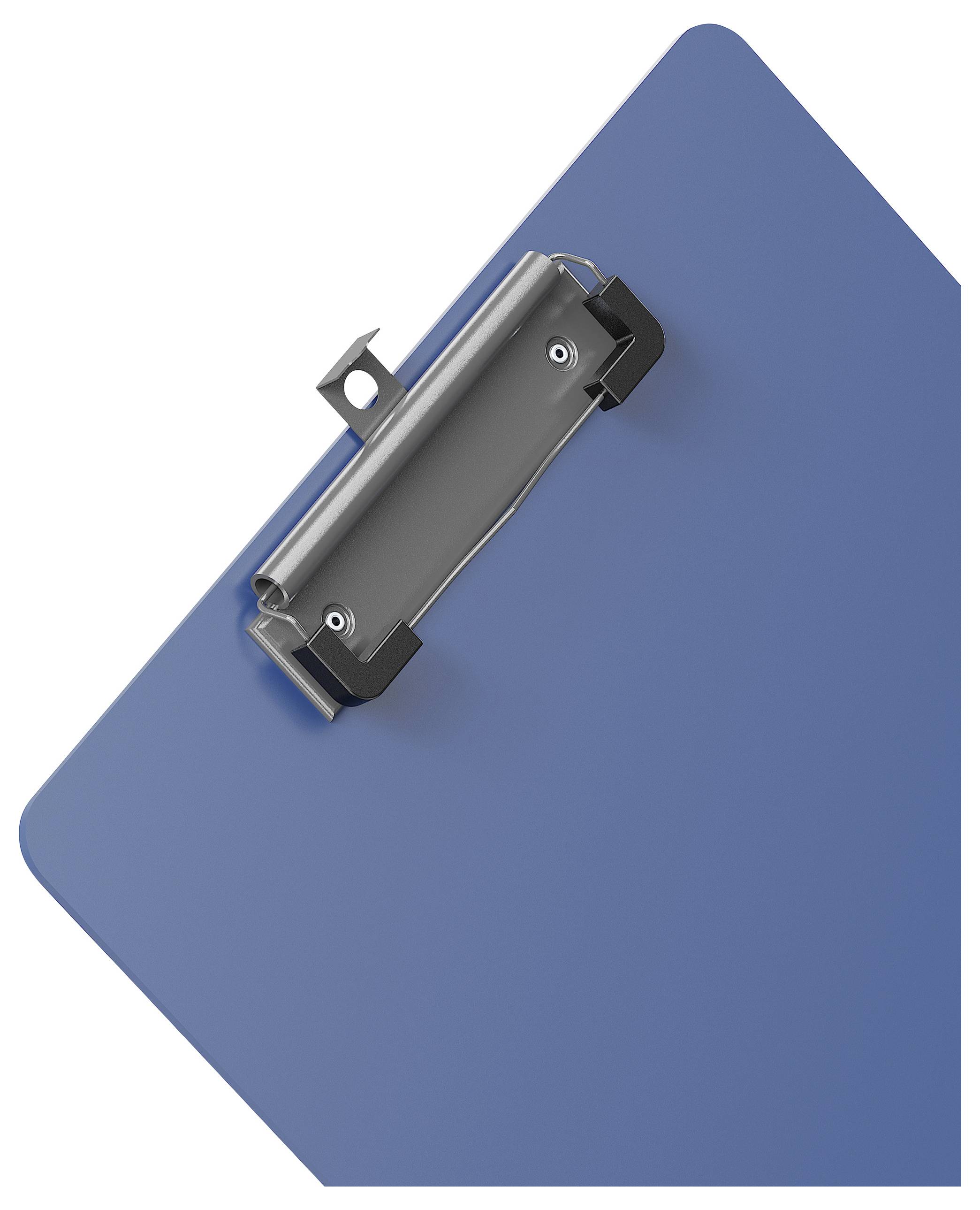Eine blaue Klemmbrett mit einem Metallclip, leicht geneigt, auf einem einfarbigen Hintergrund.