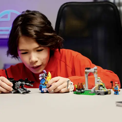 77075 Lego® Fortnite Das Lager von Schali und der Zündkerzenkünstlerin 77075 Lego® Fortnite Das Lager von Schali und der Zündkerzenkünstlerin