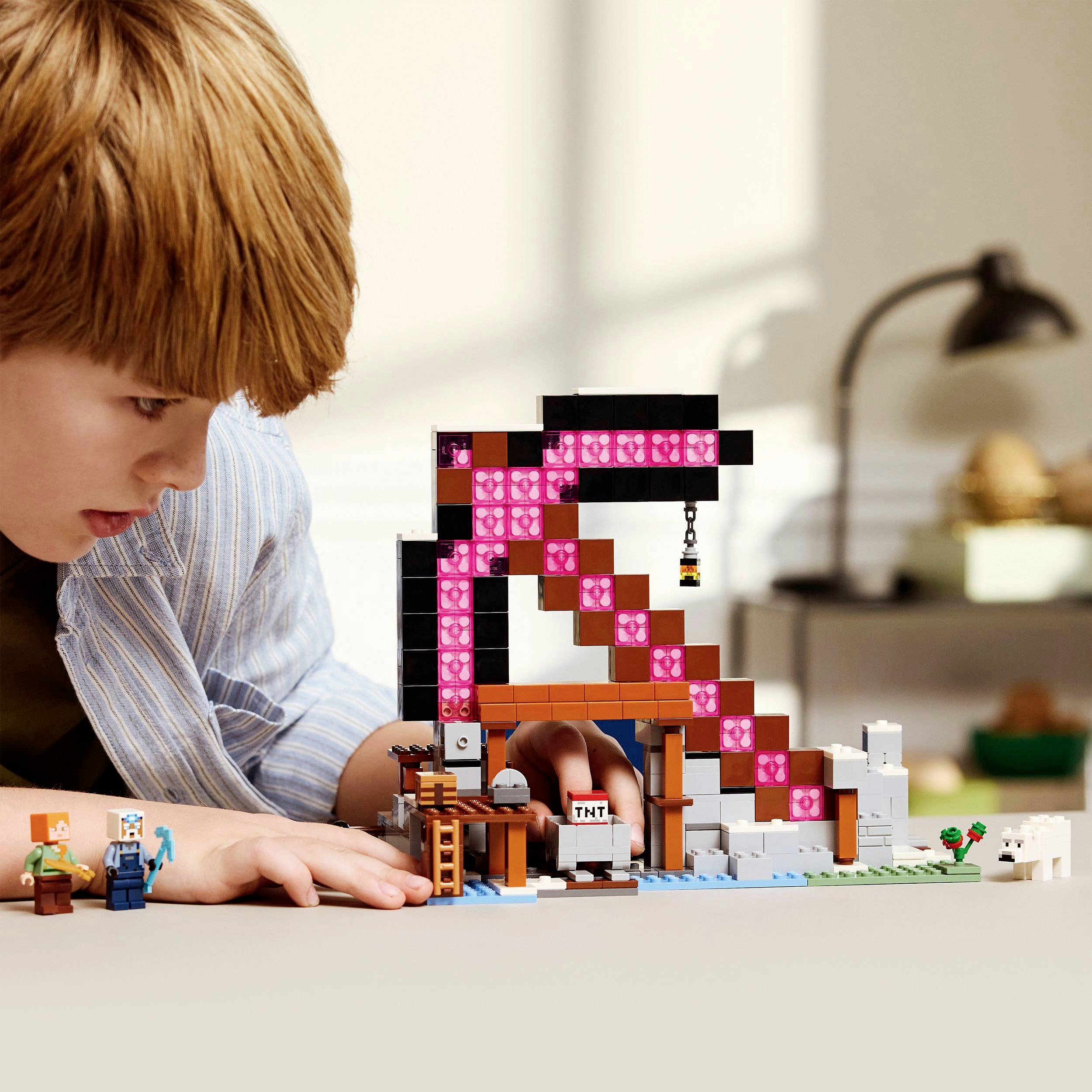 21277 LEGO® MINECRAFT Die Spitzhackenmine