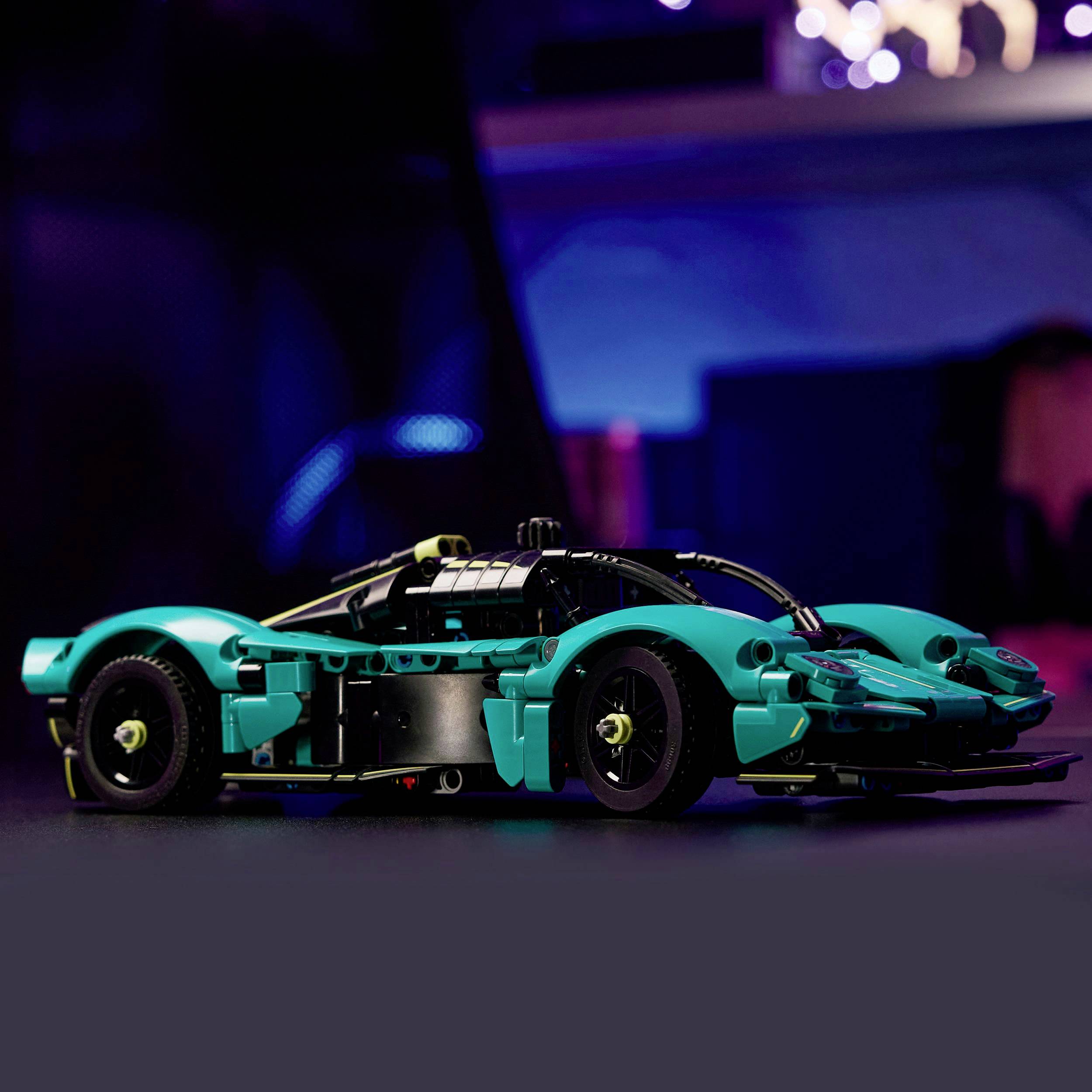 42208 LEGO® TECHNIC Aston Martin Valkyrie