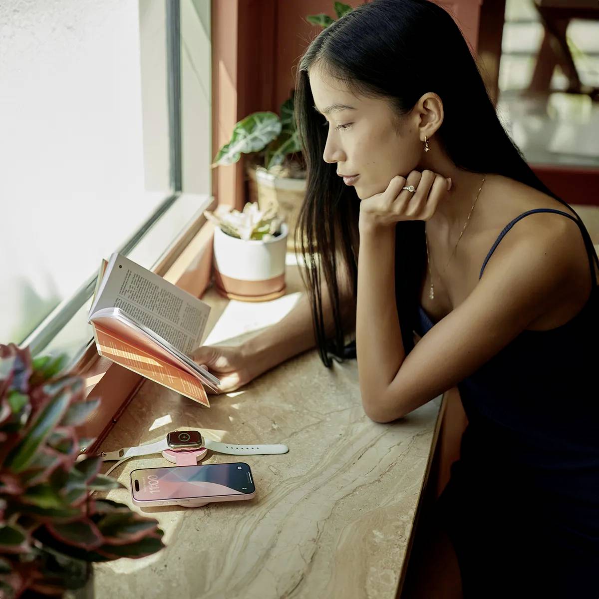 Twelve South Induktions-Ladegerät 15W TS-2431 TS-2431 Ausgänge USB-C® Pink