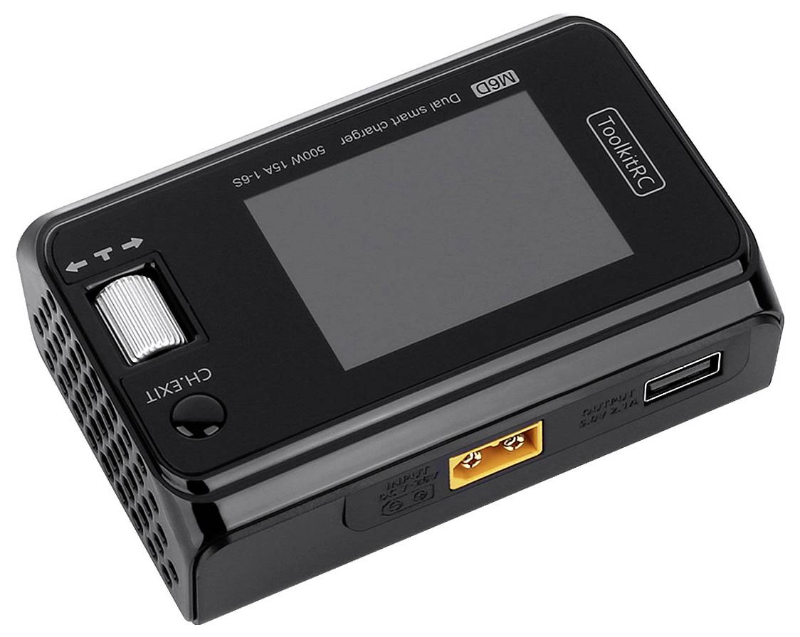 Ein kompaktes Ladegerät mit LCD-Bildschirm, Steuerknopf und Anschlüssen. Modell: M6D Dual Smart Charger, Marke ToolKitRC.