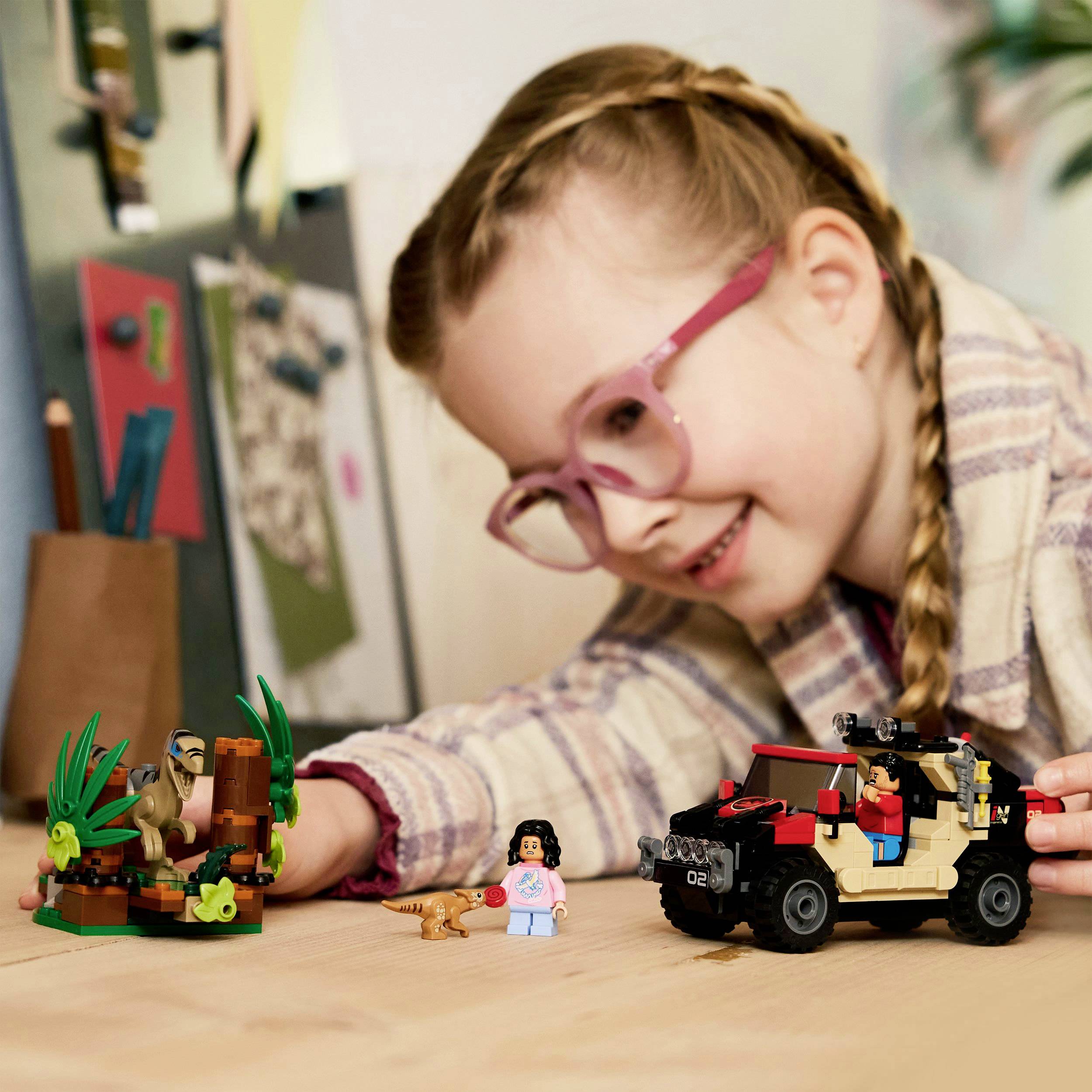 76972 LEGO® JURASSIC WORLD™ Raptor: Verfolgungsjagd mit dem Geländewagen