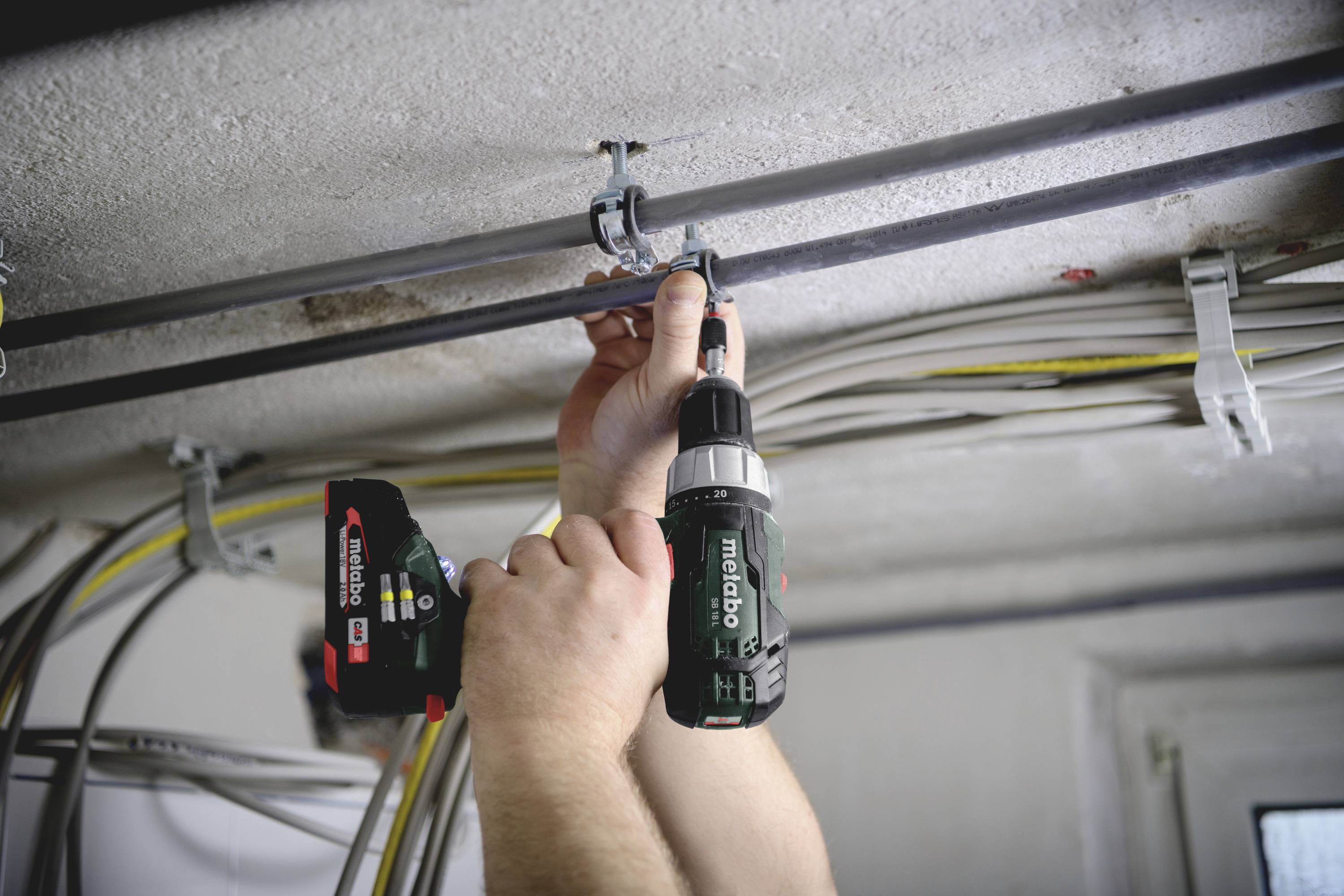 Metabo SB 18L 614053500 Akku-Schlagschrauber 60 Nm 18V Anzahl mitgelieferte Akkus 2 2Ah Li-Ion bürstenlos, inkl. Koffer, inkl.