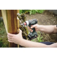 Metabo BS 18L Quick 614052500 Akku-Bohrschrauber 18V 2Ah Li-Ion bürstenlos, inkl. 2. Akku, inkl. Koffer, inkl. Ladegerät Metabo BS 18L Quick 614052500 Akku-Bohrschrauber 18V 2Ah Li-Ion bürstenlos, inkl. 2. Akku, inkl. Koffer, inkl. Ladegerät