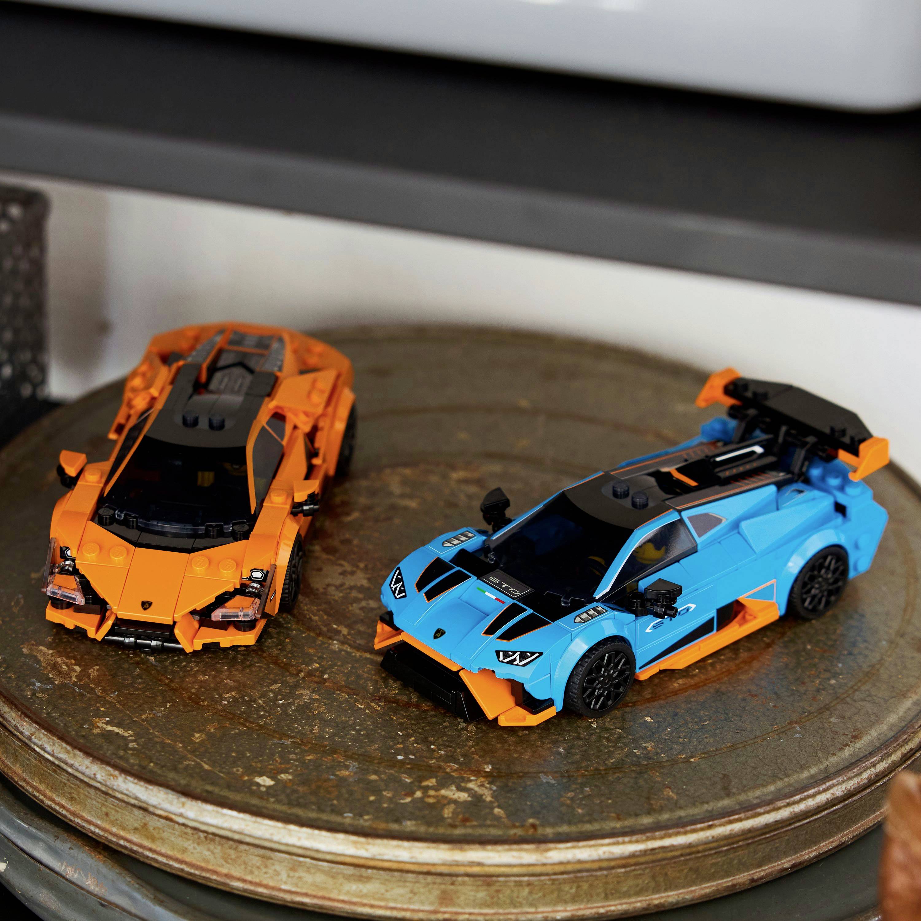 77238 LEGO® SPEED CHAMPIONS Lamborghini Revuelto und Huracán STO