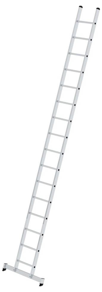 Eine lange, silberne Anstellleiter mit 13 Sprossen, aufrecht stehend mit einem Stützfuß.