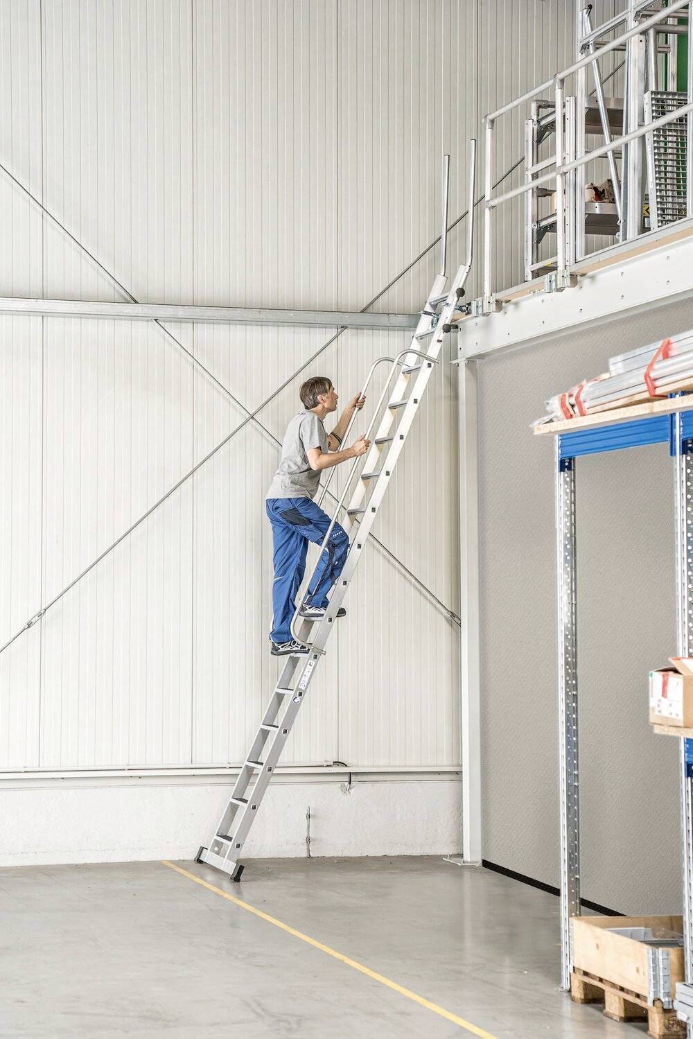 MUNK Günzburger Steigtechnik 040352 Aluminium Stufen-Anlegeleiter