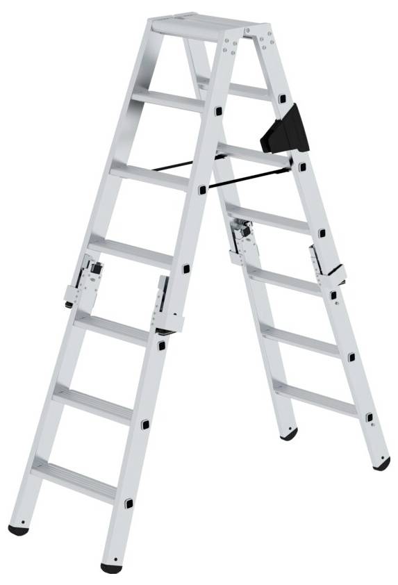 Eine ausziehbare Aluminiumleiter in A-Form, ausgefahren und einsatzbereit. Geeignet für Arbeiten in mittlerer Höhe.