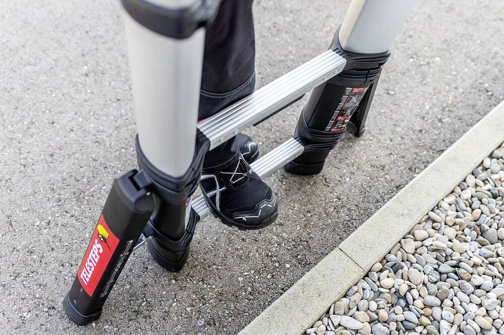 Telesteps 115463 Aluminium, eloxiert Stufen-Teleskopleiter Arbeitshöhe (max.): 3800mm