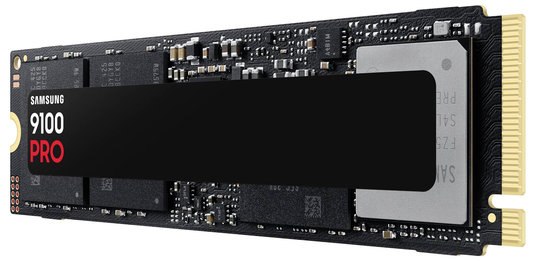 Festplatte von Samsung, Modell '9100 PRO', mit M.2-Formfaktor, zeigt elektronische Komponenten auf der Hauptplatine.