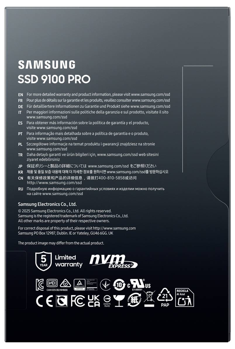 Rückseite einer Verpackung mit Garantieinformationen in mehreren Sprachen. Logos für Garantie, NVMe Express und verschiedene Zertifizierungen sind zu sehen.