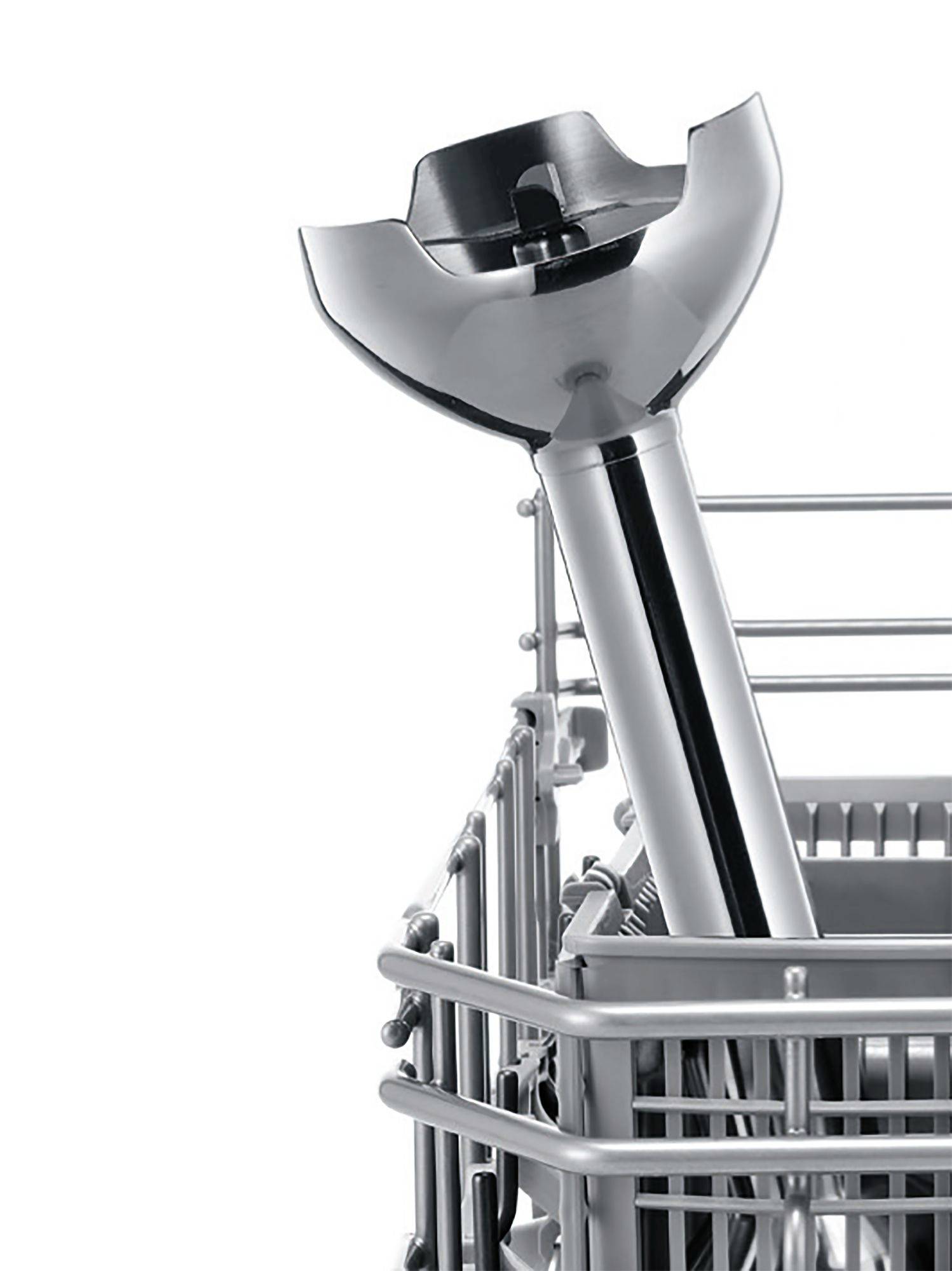 Ein Edelstahl-Stabmixer steht in einem Geschirrkorb, was robustes und modernes Küchendesign betont.