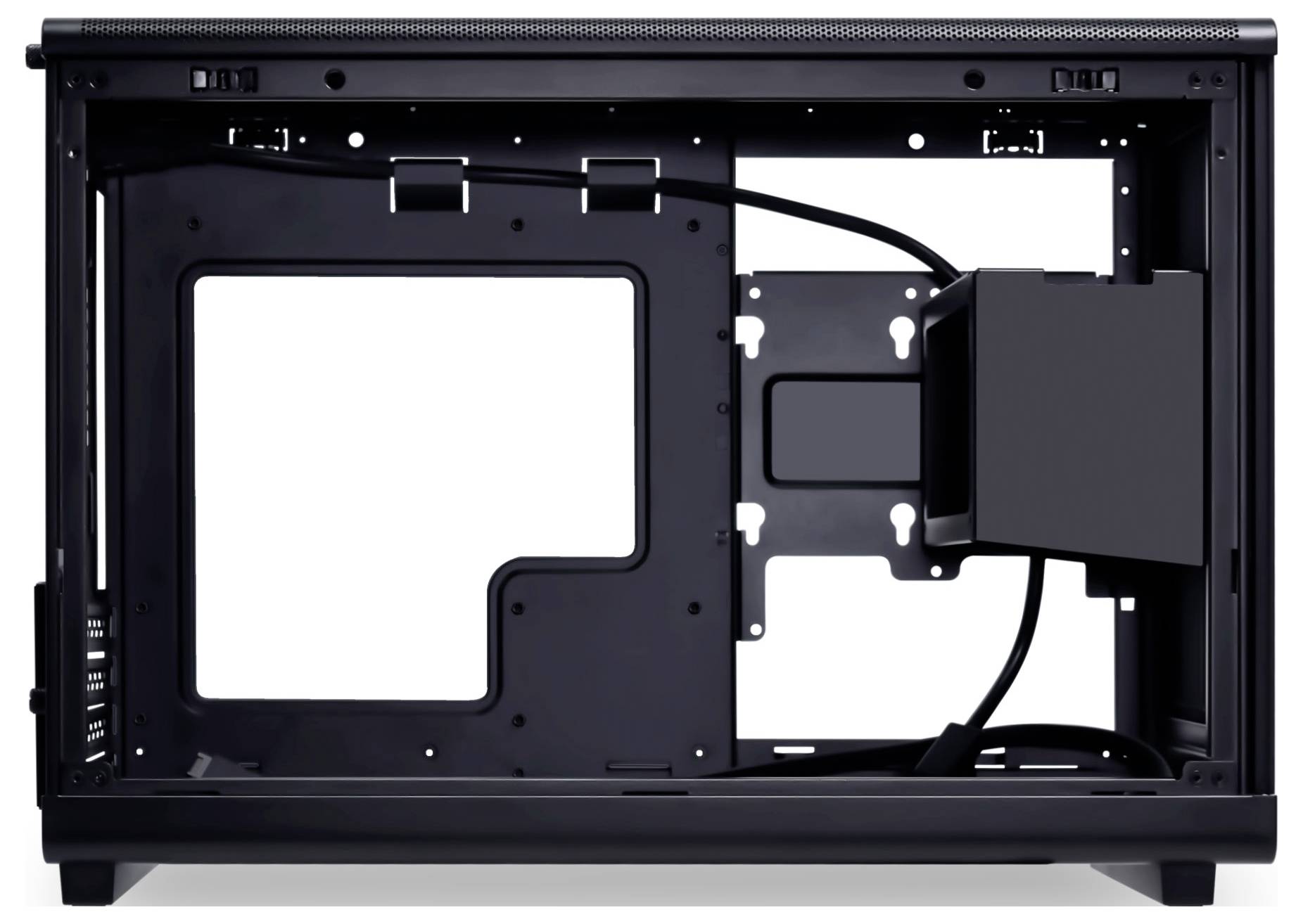 Ein PC-Gehäuse mit offenem Innenraum, Kabelkanälen und Halterungen für Komponenten, geeignet für den Bau eines maßgeschneiderten Computers.