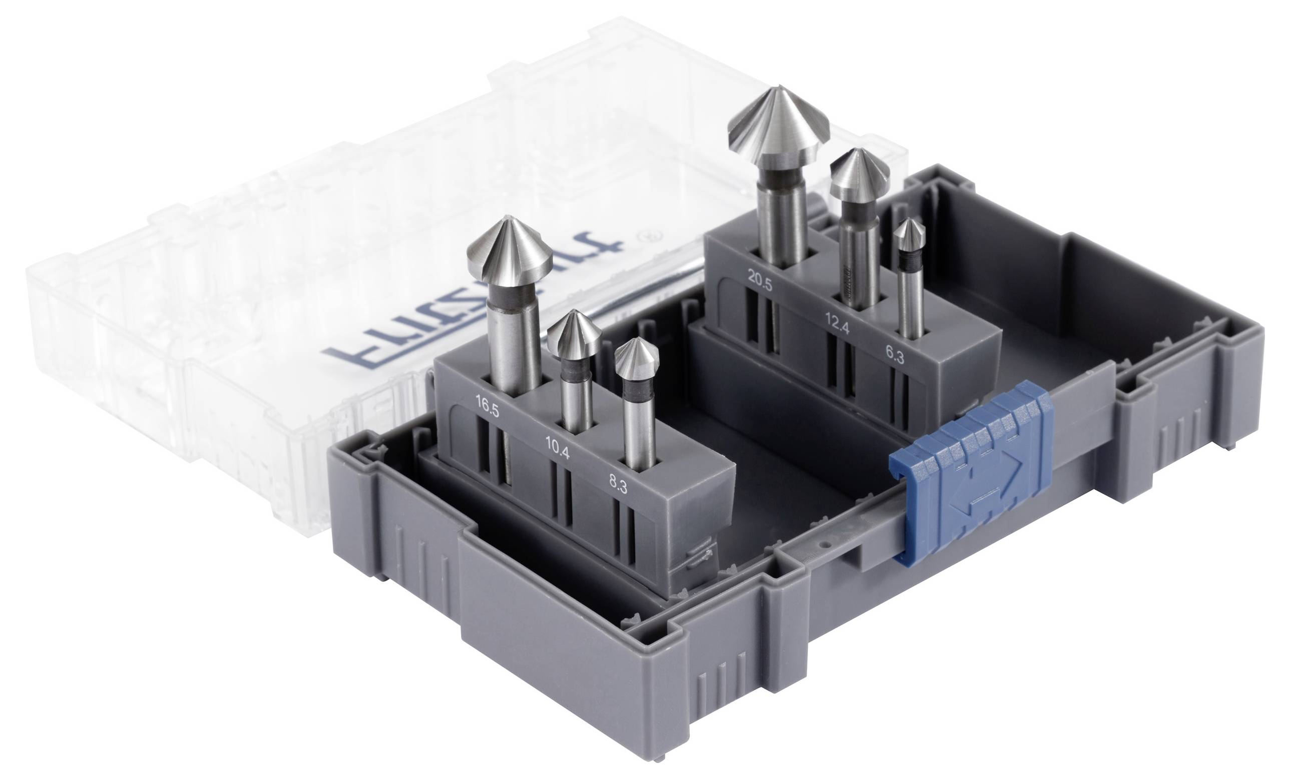 Eine Schachtel mit konischen Metallbohrern verschiedener Größen, angeordnet in einem Kunststoff-Aufbewahrungskoffer mit einem durchsichtigen Deckel, auf dem das 'HILTI' Logo zu sehen ist.