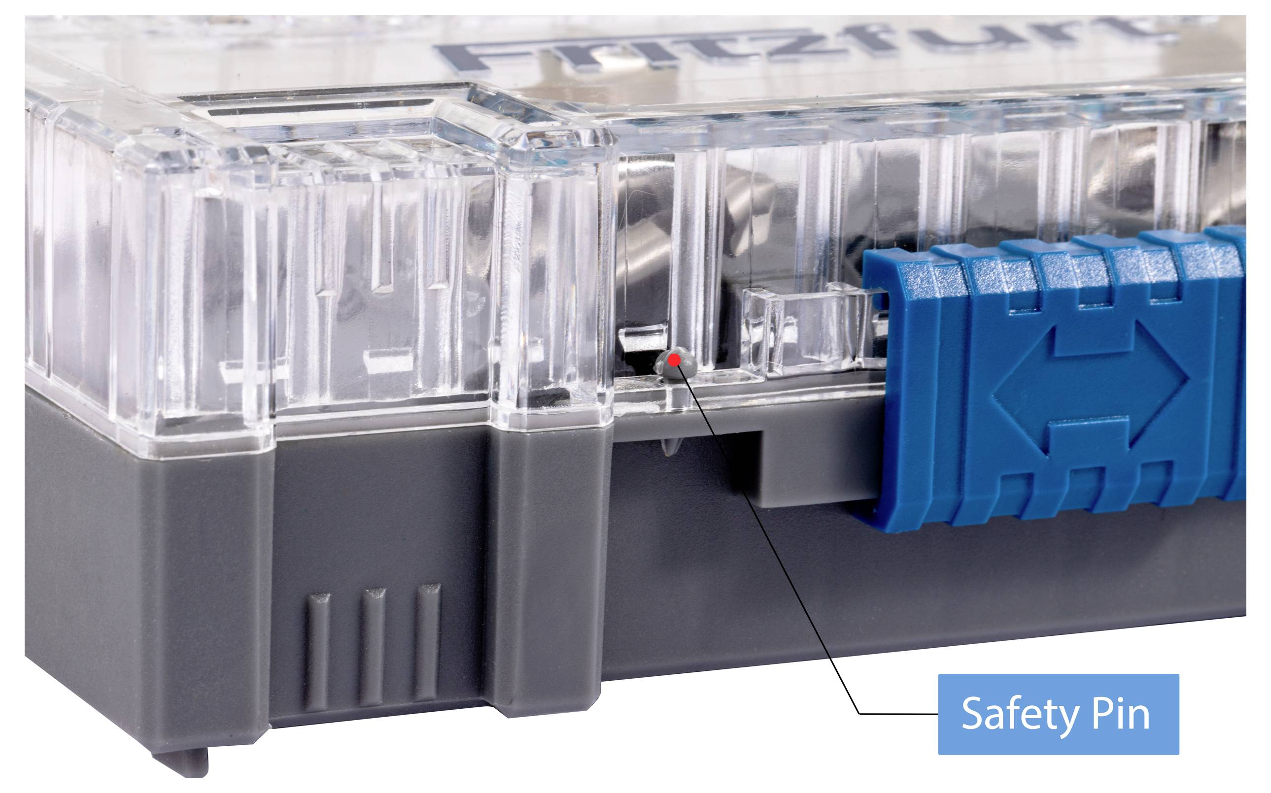 Eine Nahaufnahme eines transparenten elektrischen Geräts mit einem blauen, verstellbaren Griff und einer markierten Sicherheitsnadel, die zum Befestigen des Geräts verwendet wird.