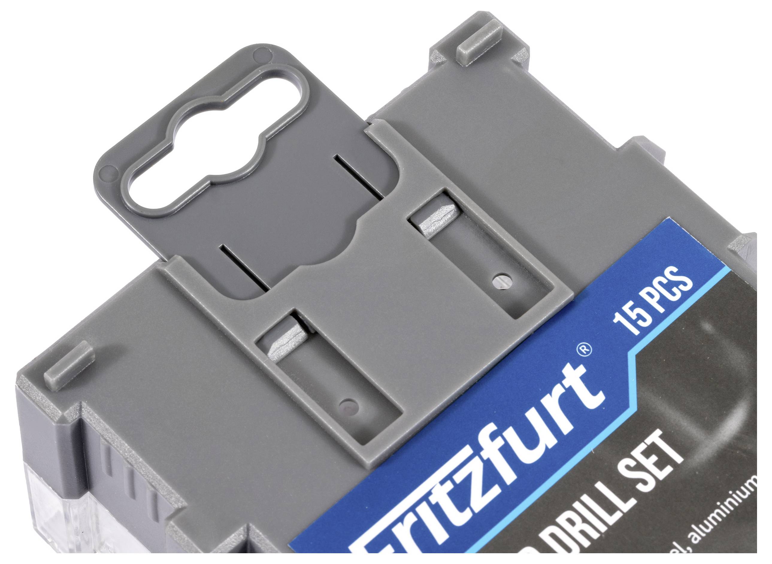 Ein grauer Plastikkoffer mit der Aufschrift 