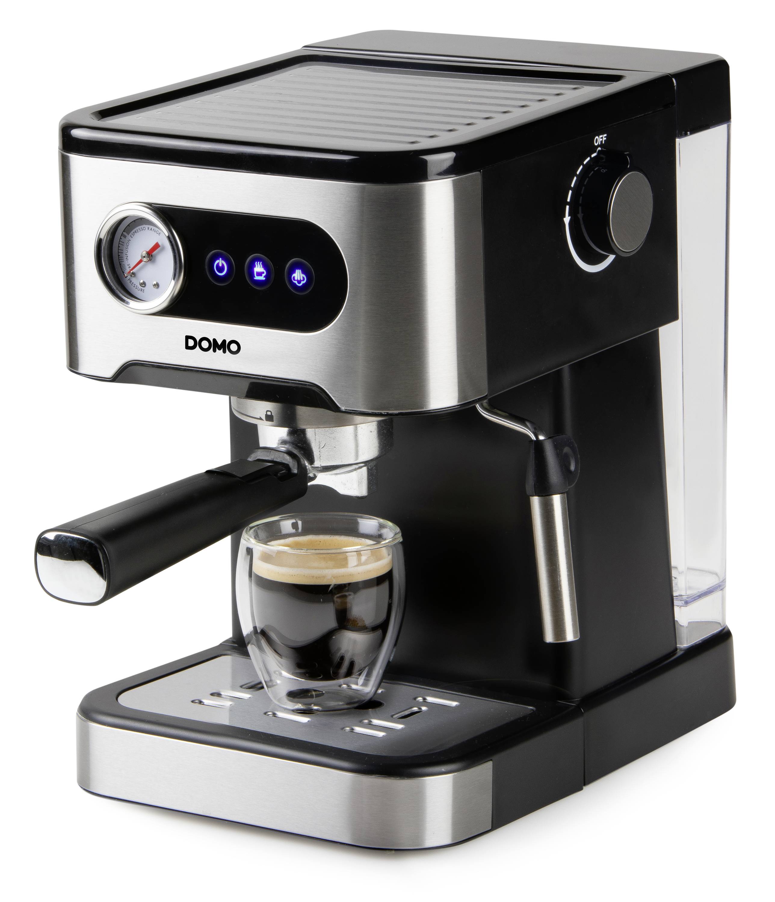 Eine silber-schwarze Espressomaschine mit einer Tasse Espresso darunter. Links ein Druckmesser, rechts ein Drehknopf.