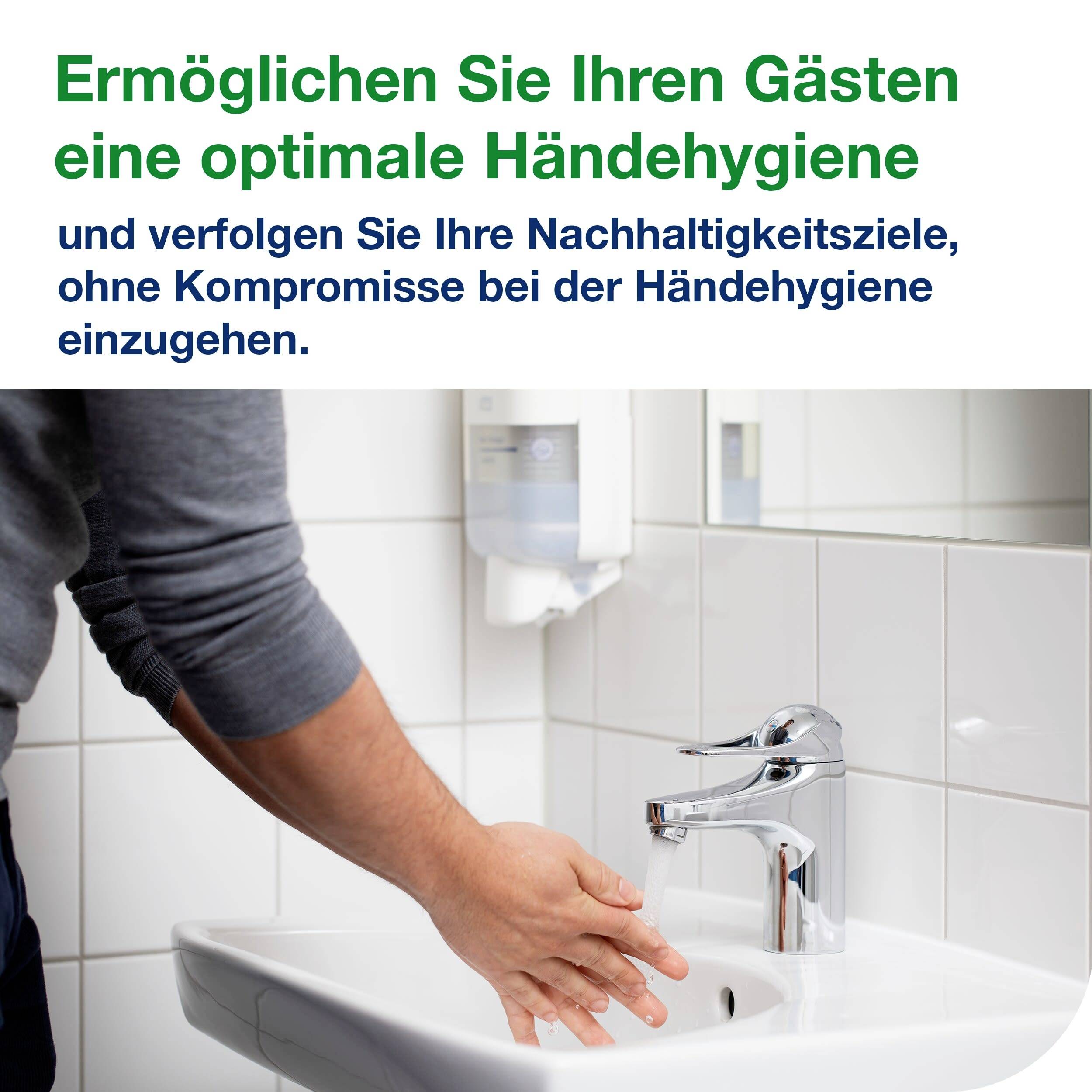 Eine Person wäscht sich die Hände unter einem Wasserhahn. Text: 'Ermöglichen Sie Ihren Gästen eine optimale Händehygiene.'
