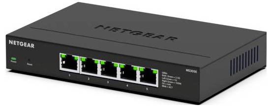 Ein schwarzer Netgear-Netzwerk-Switch mit sechs Ethernet-Ports und Statusleuchten.