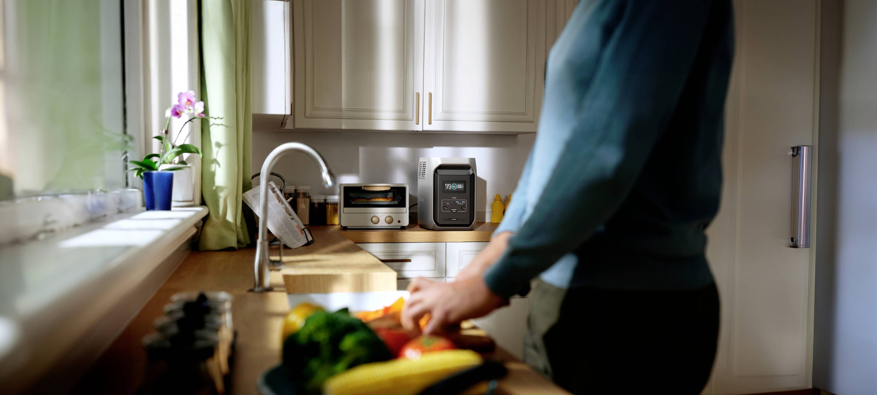 ECOFLOW Delta 3 1500 Powerstation LiFe Schwarz, Grau mit Laderegler