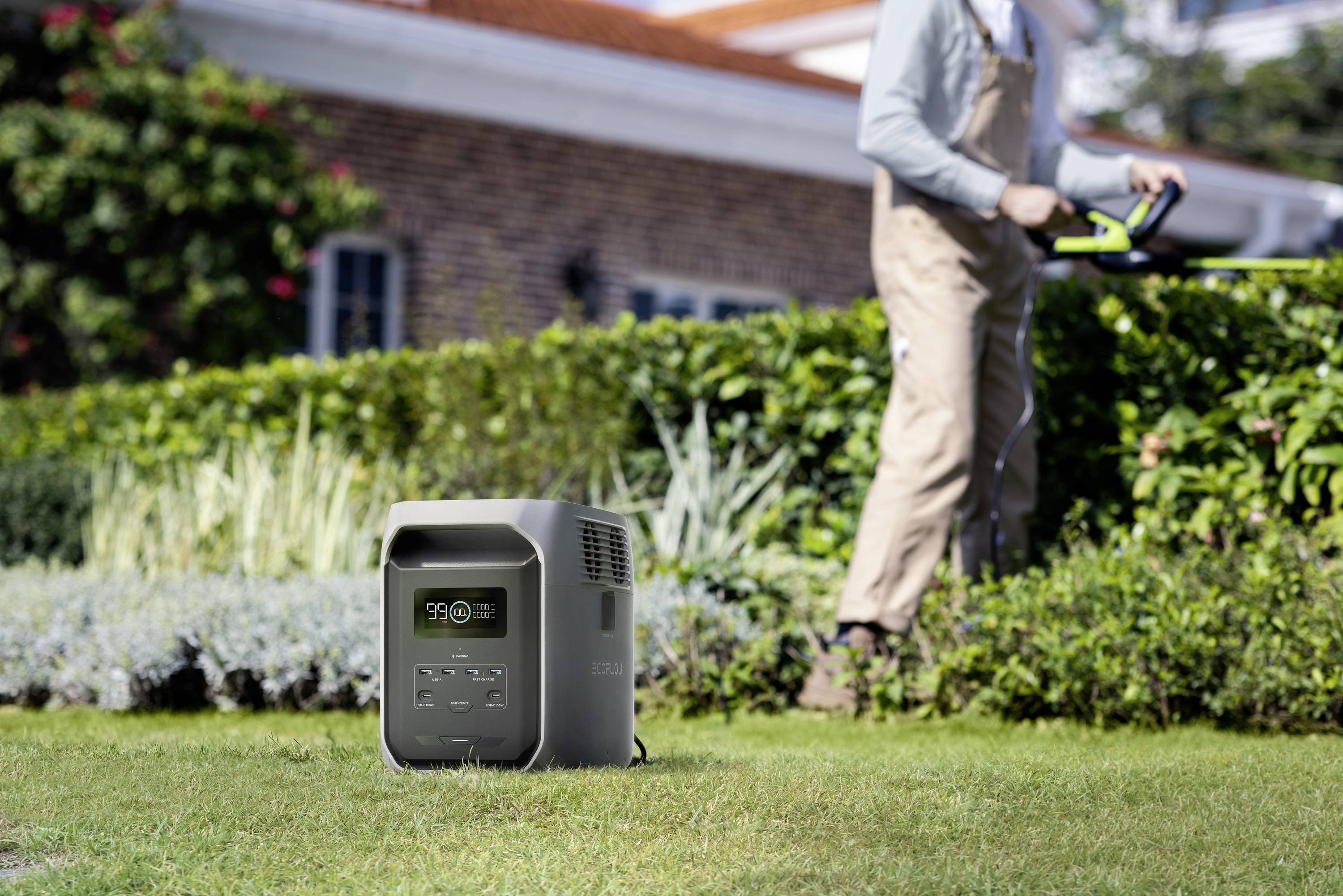 ECOFLOW Delta 3 1500 Powerstation LiFe Schwarz, Grau mit Laderegler